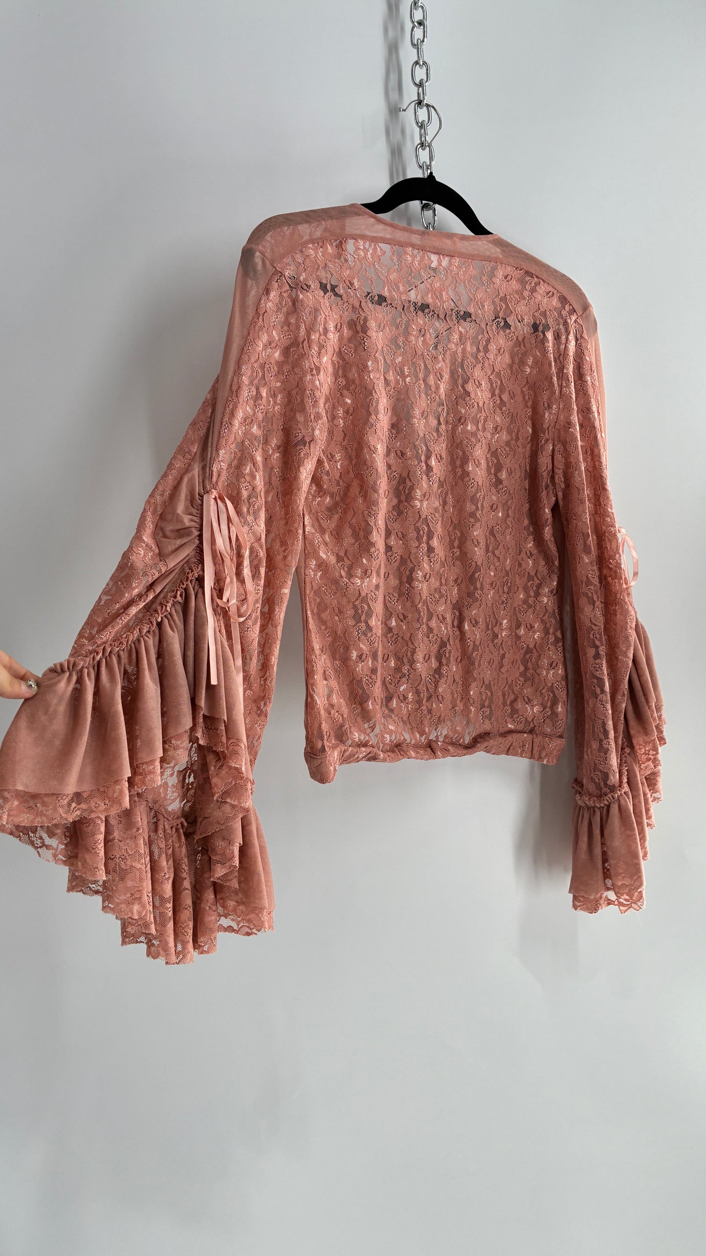 Vintage VENUS Blush Pink Lace Blouse with Voluminous Multi-Layer Bell Sleeves (Medium)