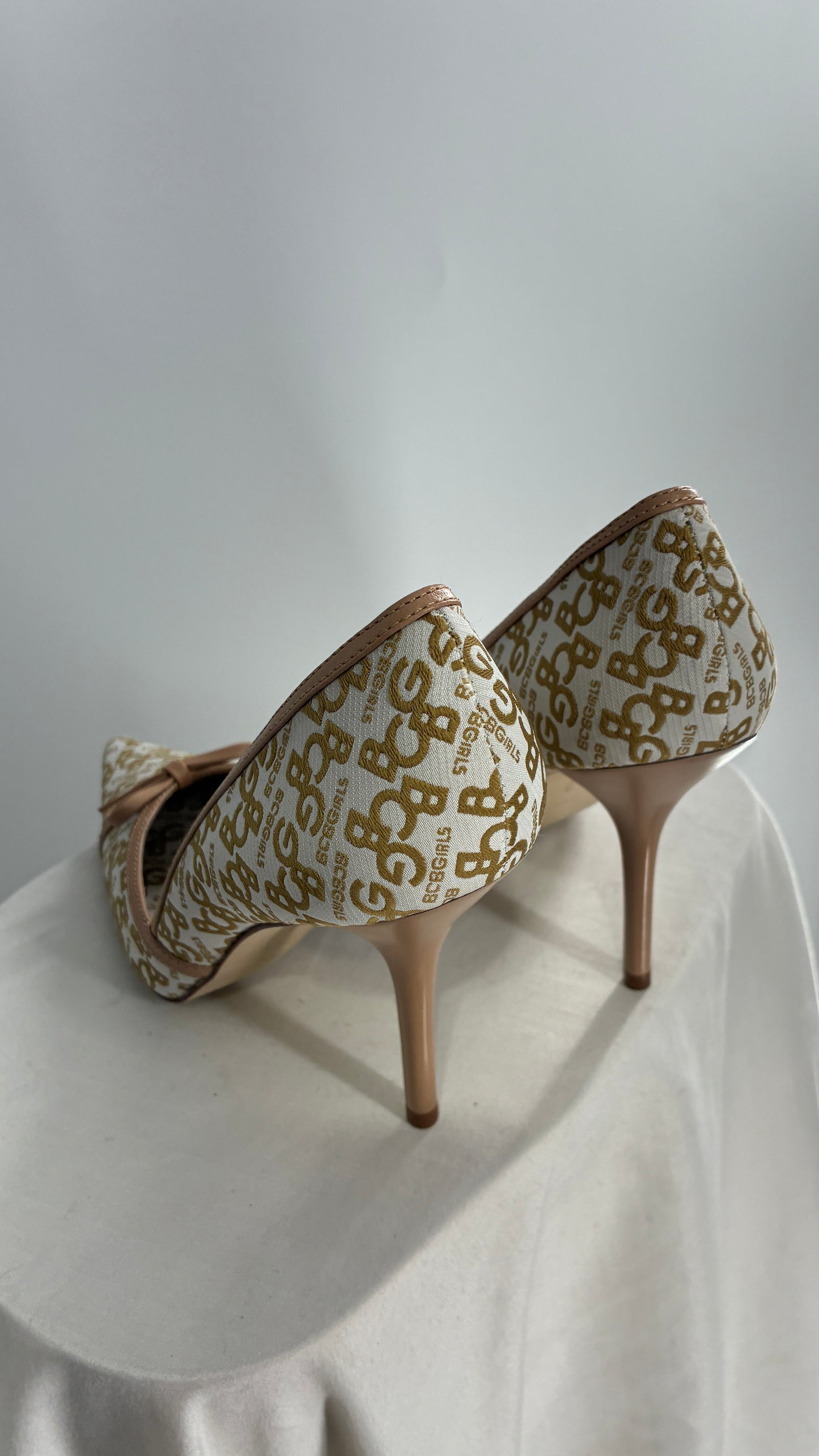 Vintage BCBG All Over Monogram Pointed Toe Heels with Leather Bows and Piping (5.5)