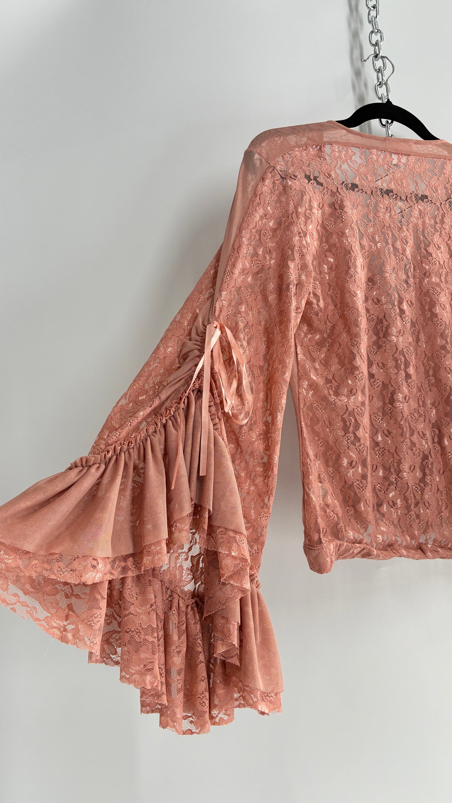Vintage VENUS Blush Pink Lace Blouse with Voluminous Multi-Layer Bell Sleeves (Medium)