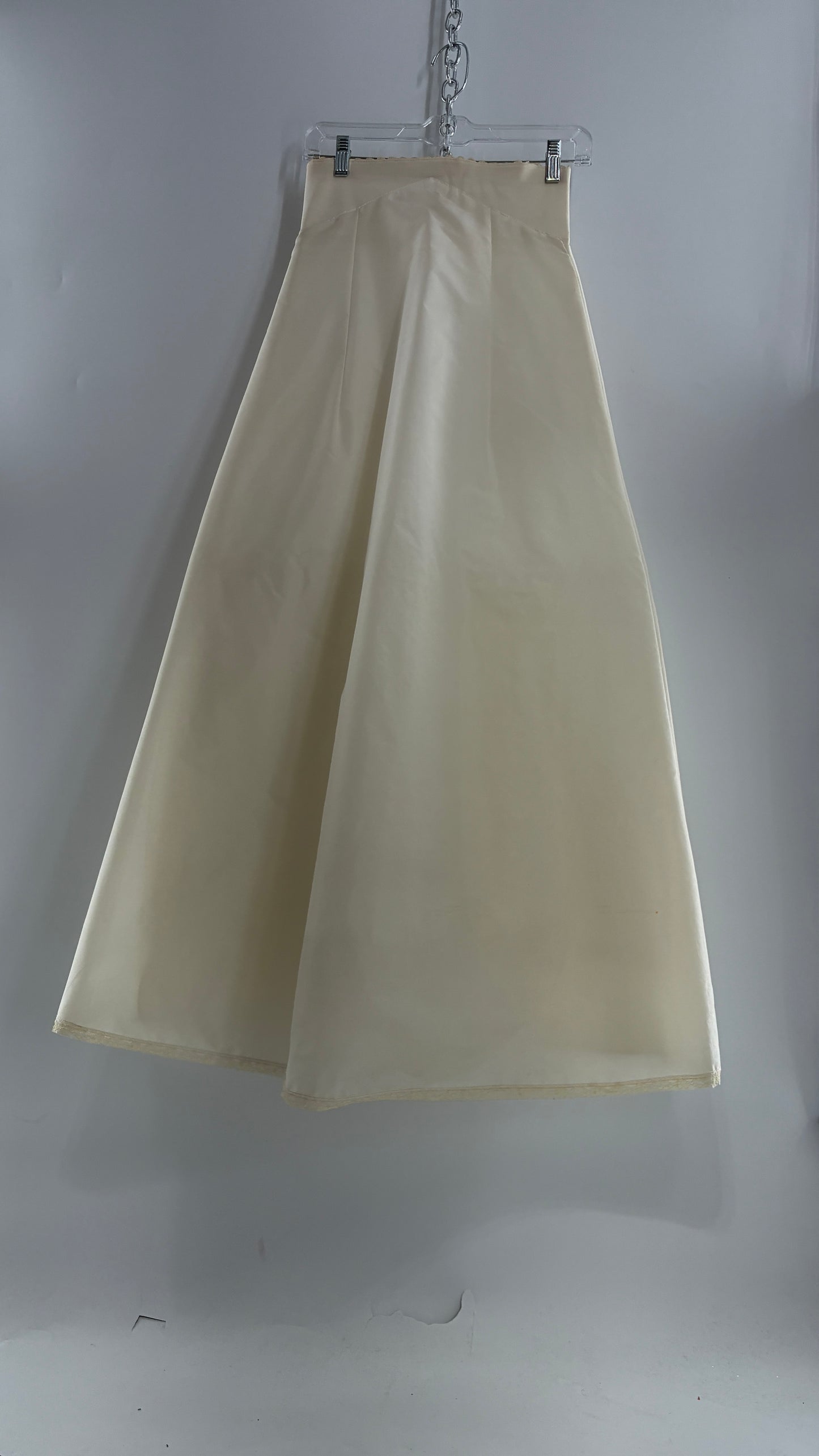Vintage 1960s Off White Crinoline Style Skirt with Layers of Tulle (Small)
