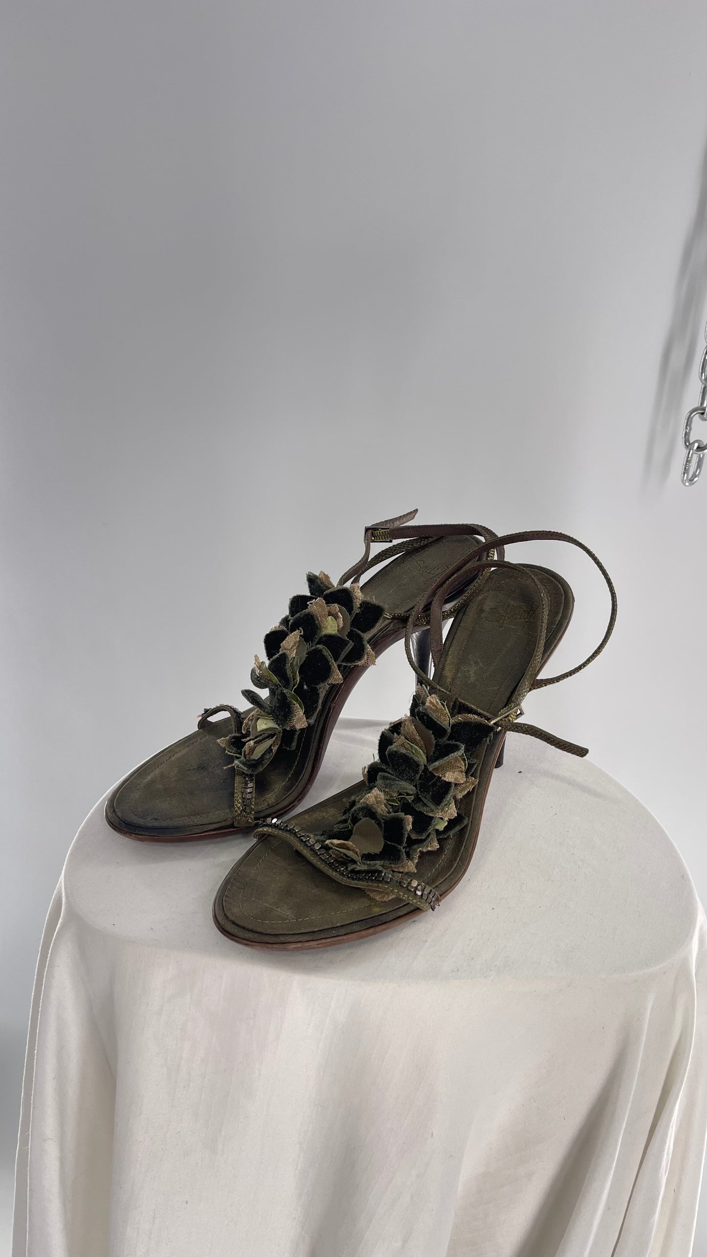 Vintage 1990s Italian Studio Designer Heel Forest Nymph, Mixed Texture Rosette Detailing with Leather Straps and Sole (8.5)