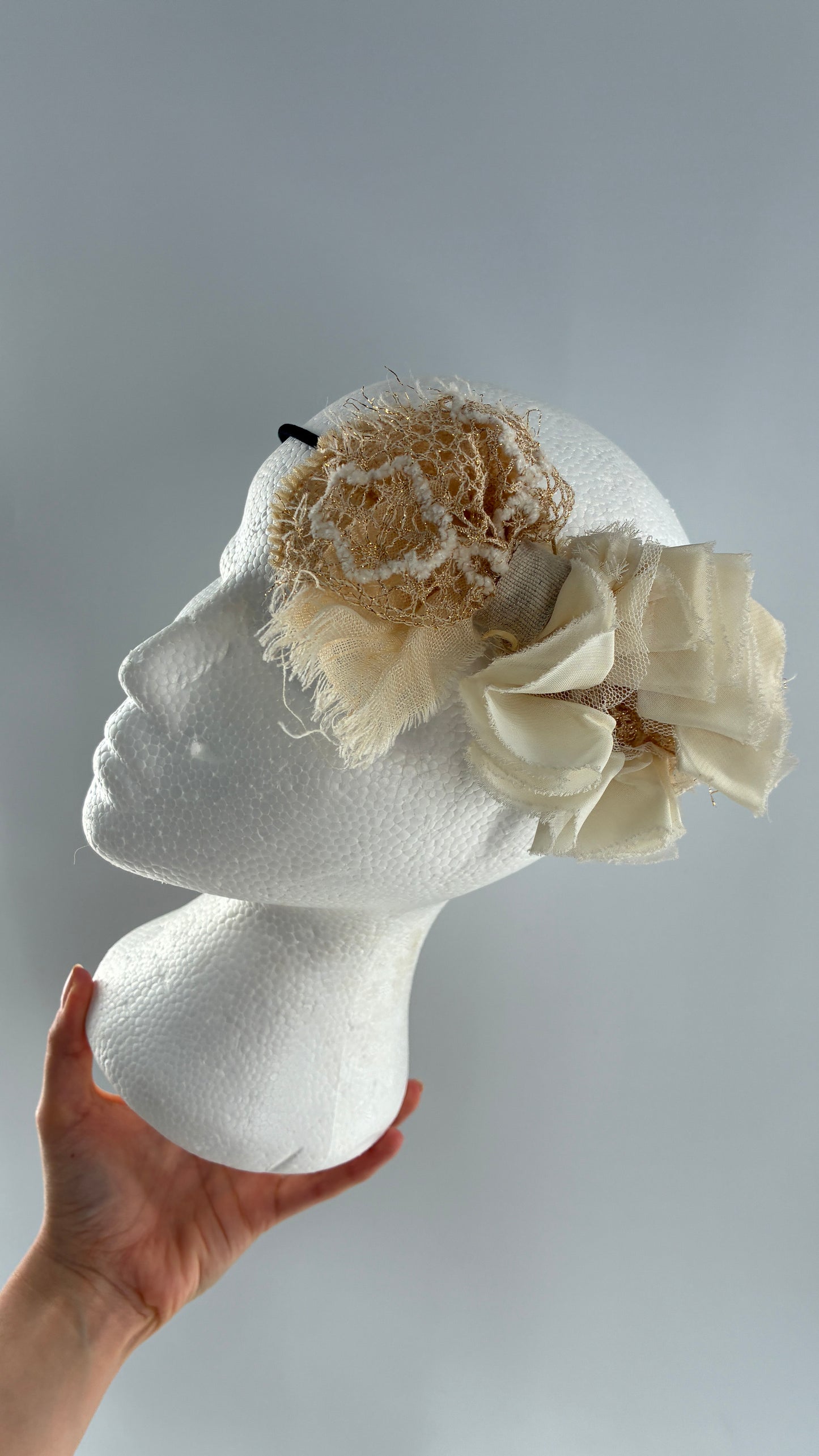 Vintage FARMER Handmade Discrete Headband with Oversized Beige Gold Bow Appliqué