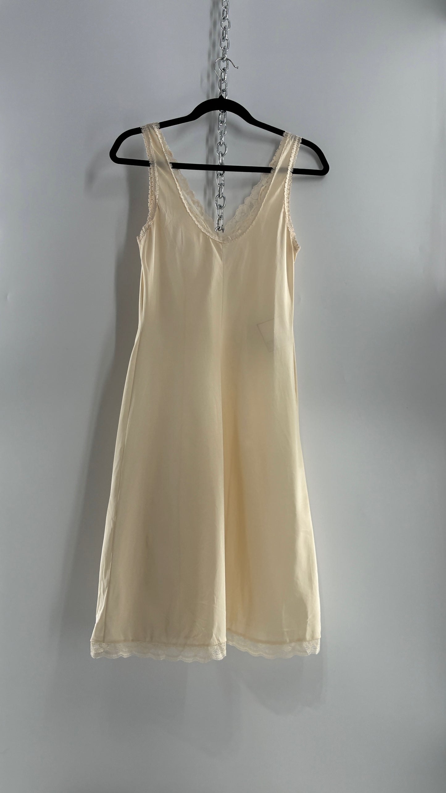 Vintage 1960s JENELLE of CALIFORNIA Slip Lace Trimmed Dress (Small)