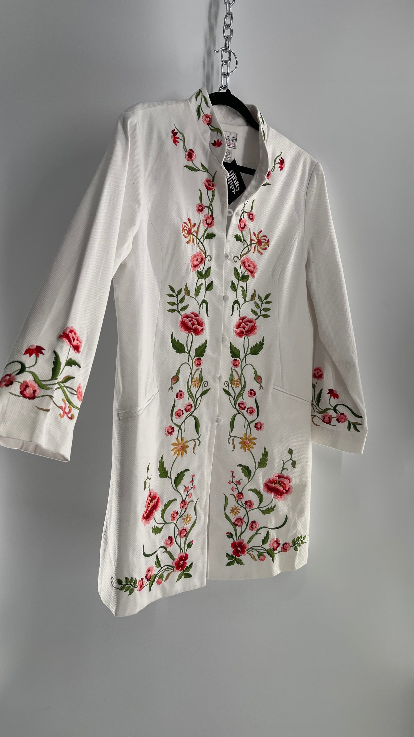 VICTOR COSTA Occasions White Coat with Embroidered Floral Details (Large)