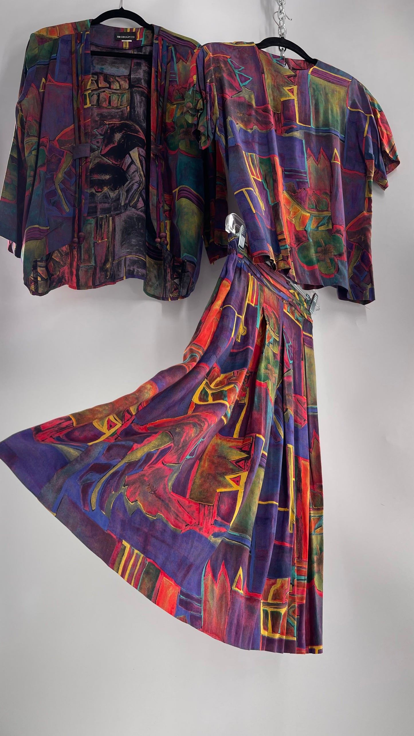 Vintage INGROUP LTD Abstract Art Girl 3pc Set -Skirt,T and Cape (2)