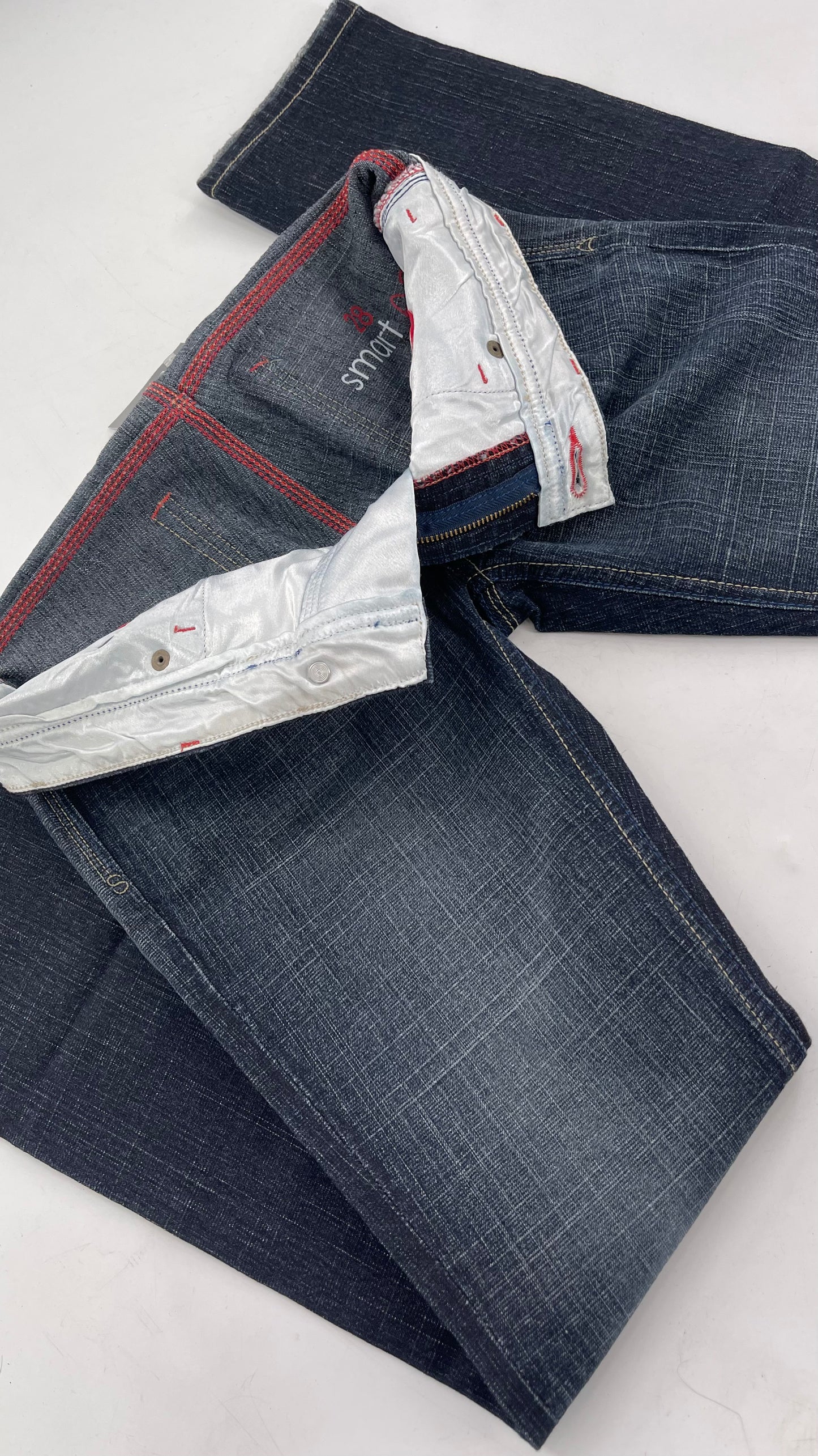 Vintage Smart AS JEANS Dark Wash with Grain and Embroidered/Embellished Kiss Rock Logo (28)