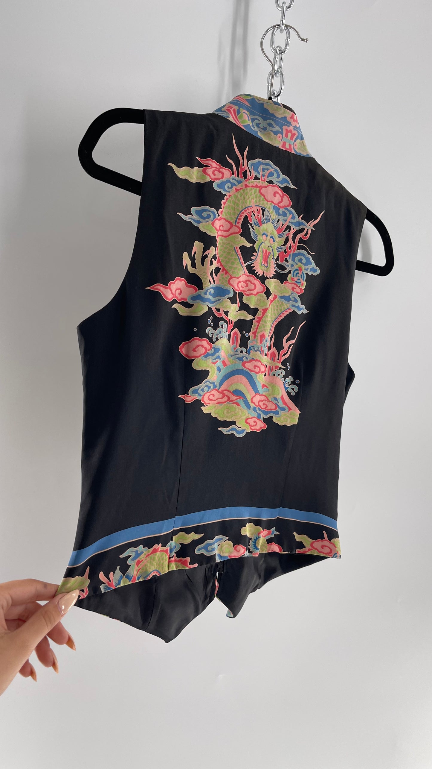 Vintage 1990s TAPP NEW YORK 100% Dragon Graphic Zip Front Crop Sleeveless Vest Top Silk (Medium)