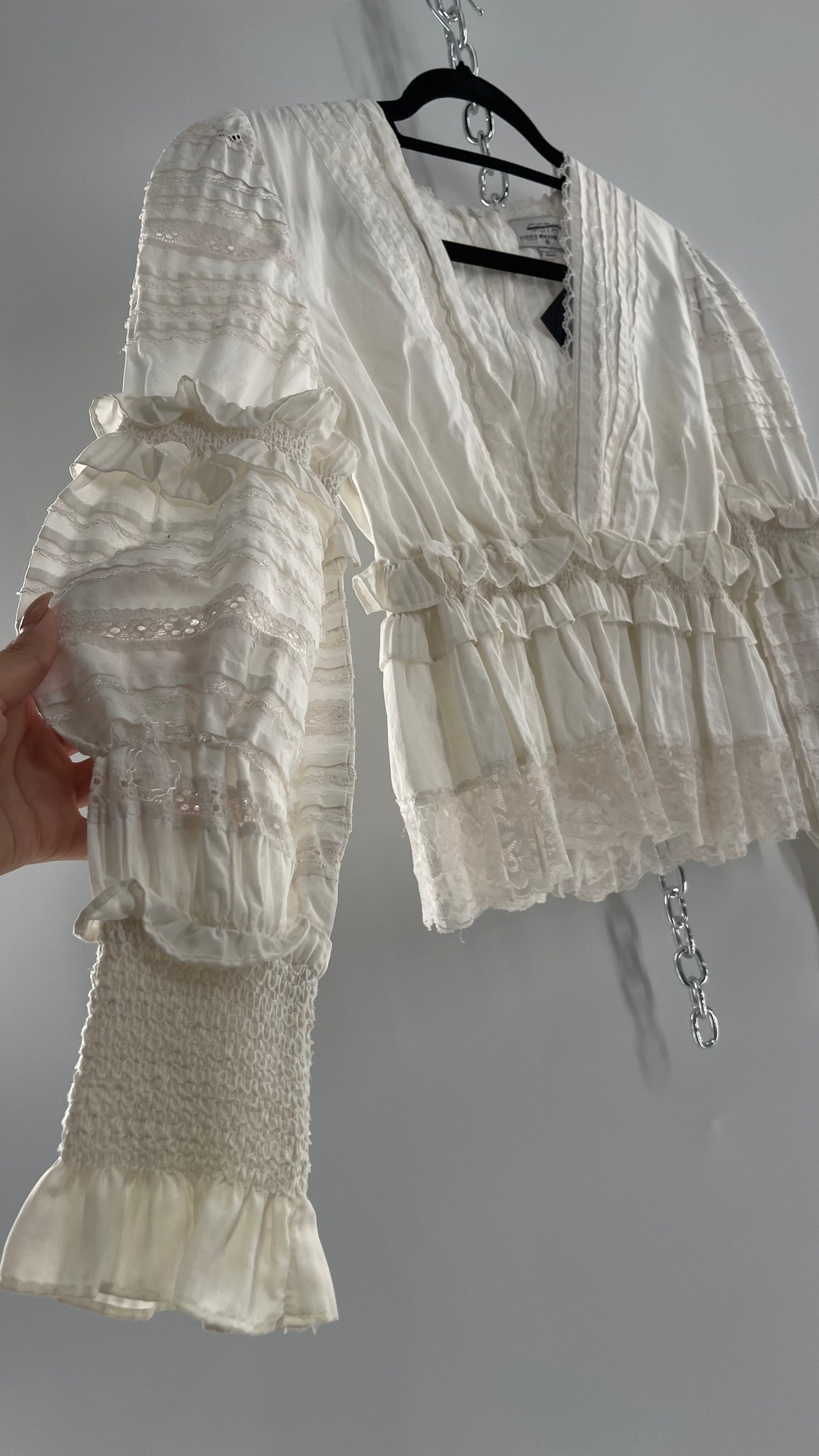 CISTAR NEW YORK White Balloon Sleeve Blouse Adorned in Delicate Ruffled and Lace (Medium)