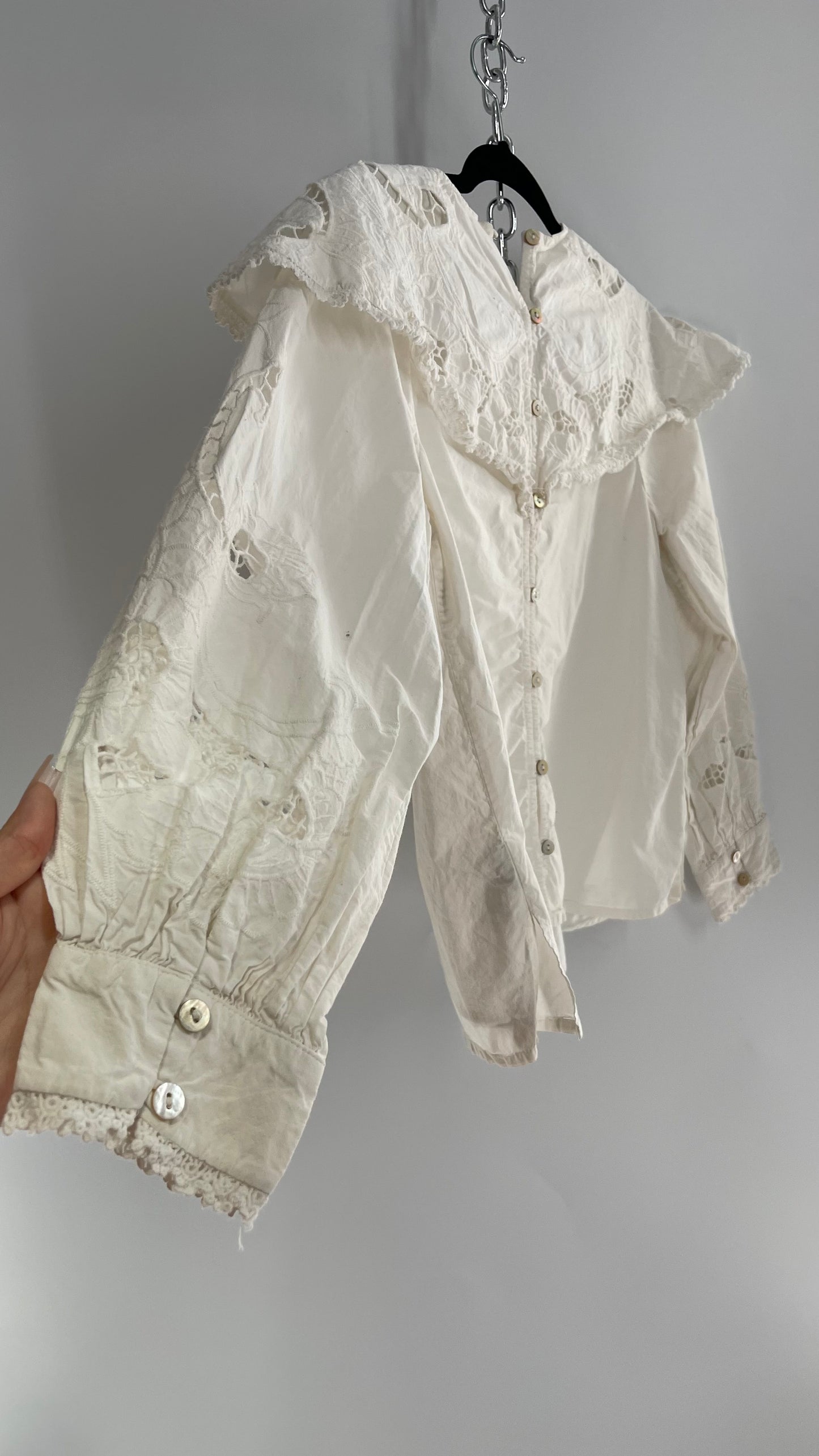 CLEOBELLA White Cotton Prairie Blouse with Lace Balloon Sleeves and Collar (Small)