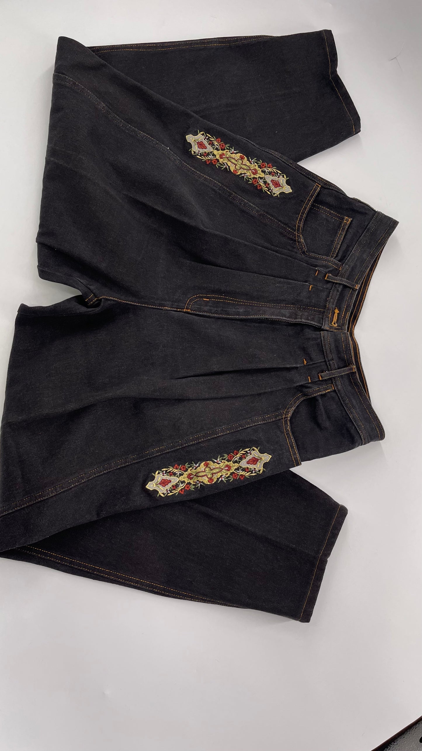 Vintage TOGETHER Basics Dark Gray 80s/90s Tapered, Pleated Waist Old School Embroidered Jeans (14)