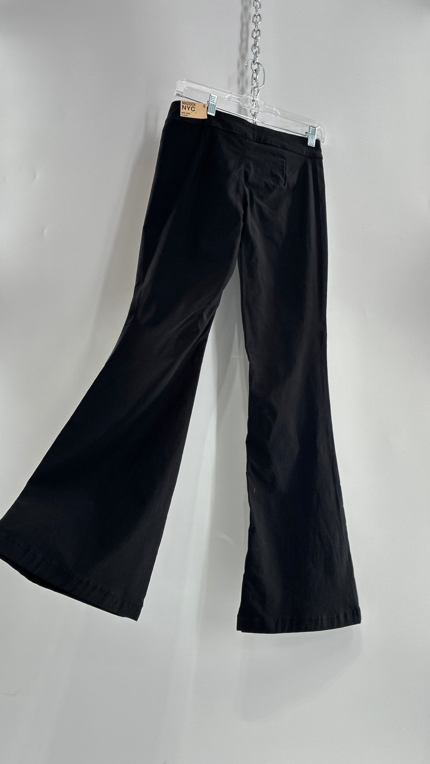 Deadstock Vintage MADDEN NYC Stretchy Black Mid Rise Flare (Small)