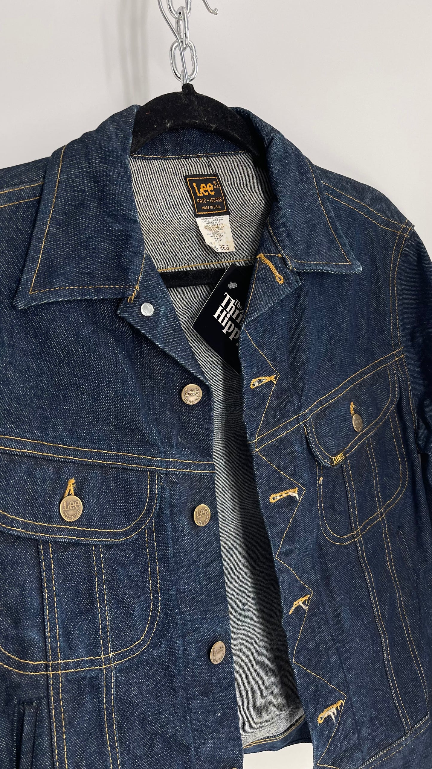 Vintage 1970s LEE Dark Wash PATD 153438 Denim Jacket with Contrast Stitching USA Union Made (38)