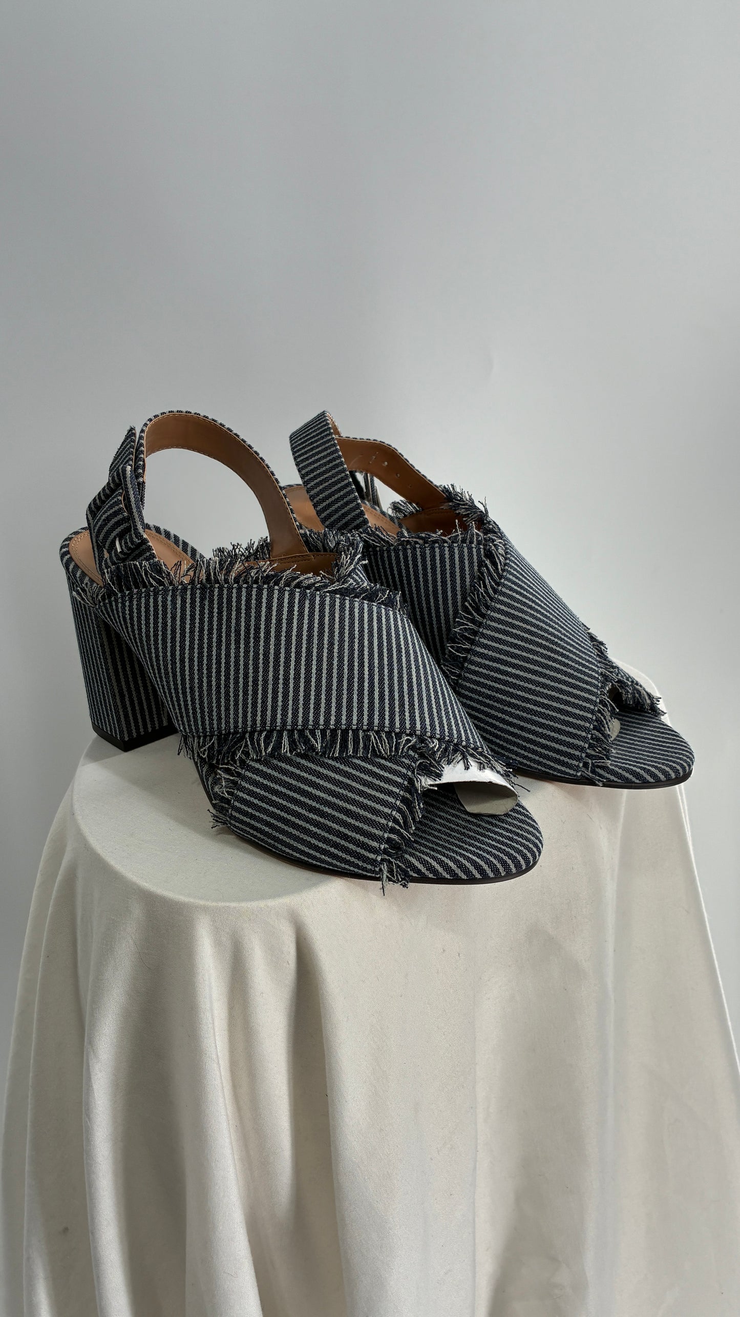 Urban Outfitters Denim Cross Over Sling Back Heels (9)