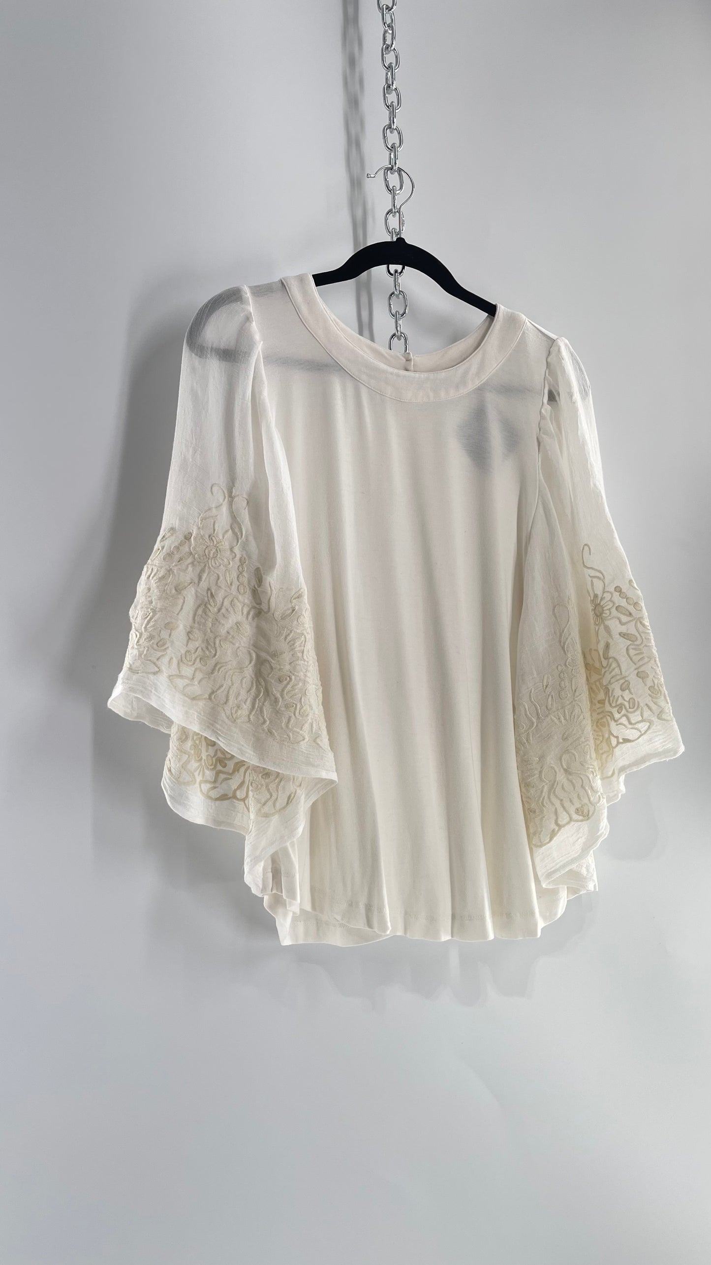 Anthropologie Eri + Ali White Embroidered Bat Wing Blouse (Medium)