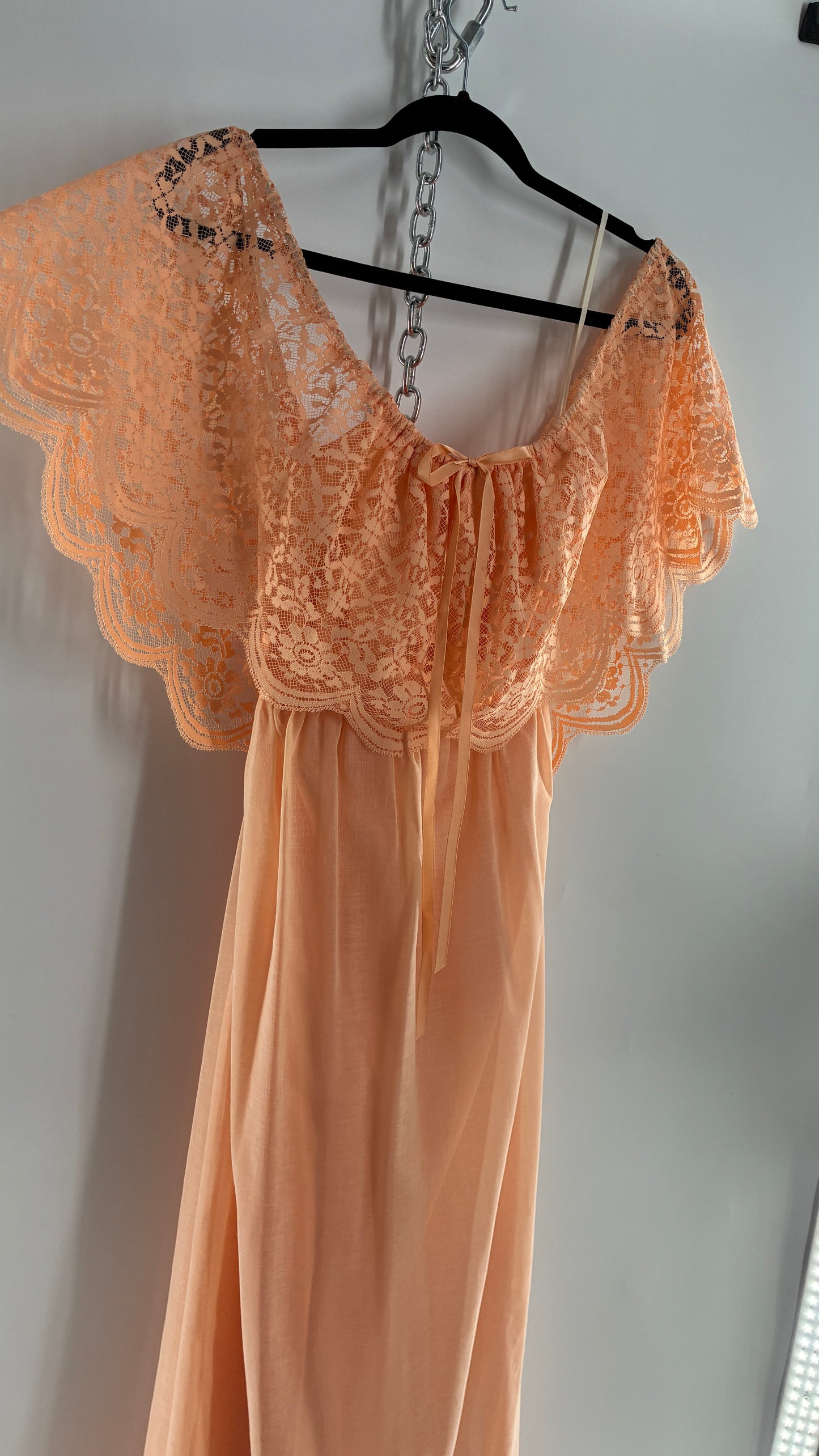 Vintage 1960s Ruffled Off the Shoulder Peach Full Length Voluminous Gown with Tie Back (9/10)