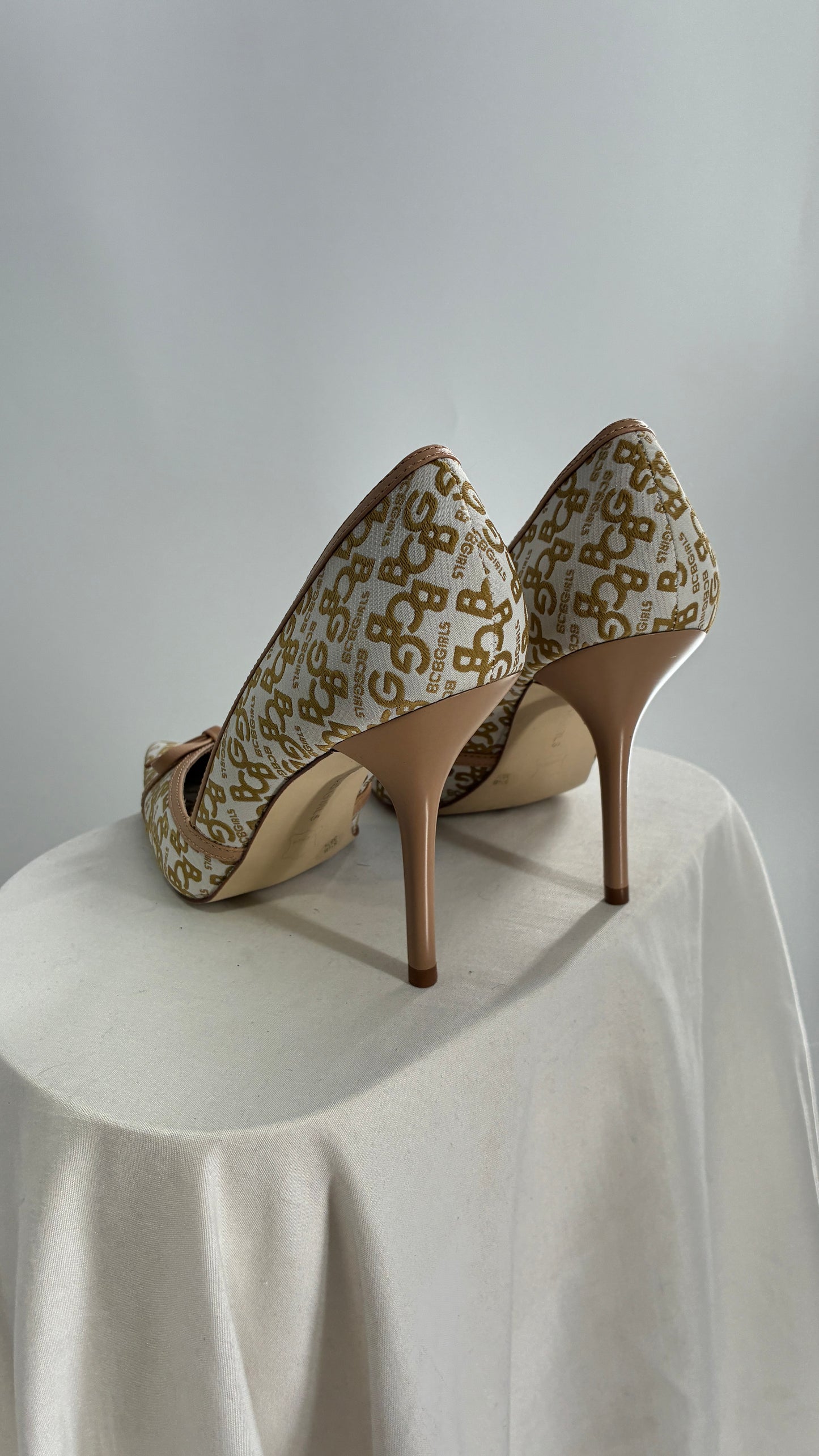 Vintage BCBG All Over Monogram Pointed Toe Heels with Leather Bows and Piping (5.5)