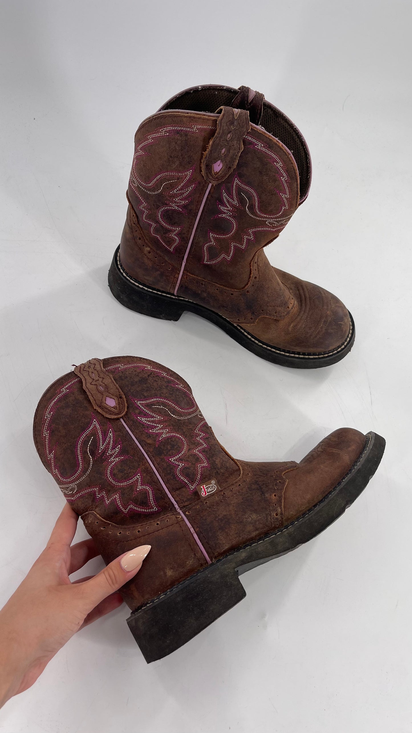 Justin Gypsy Edition Brown Leather Short Cowboy Boot with Pink Embroidery/Stitching (9)