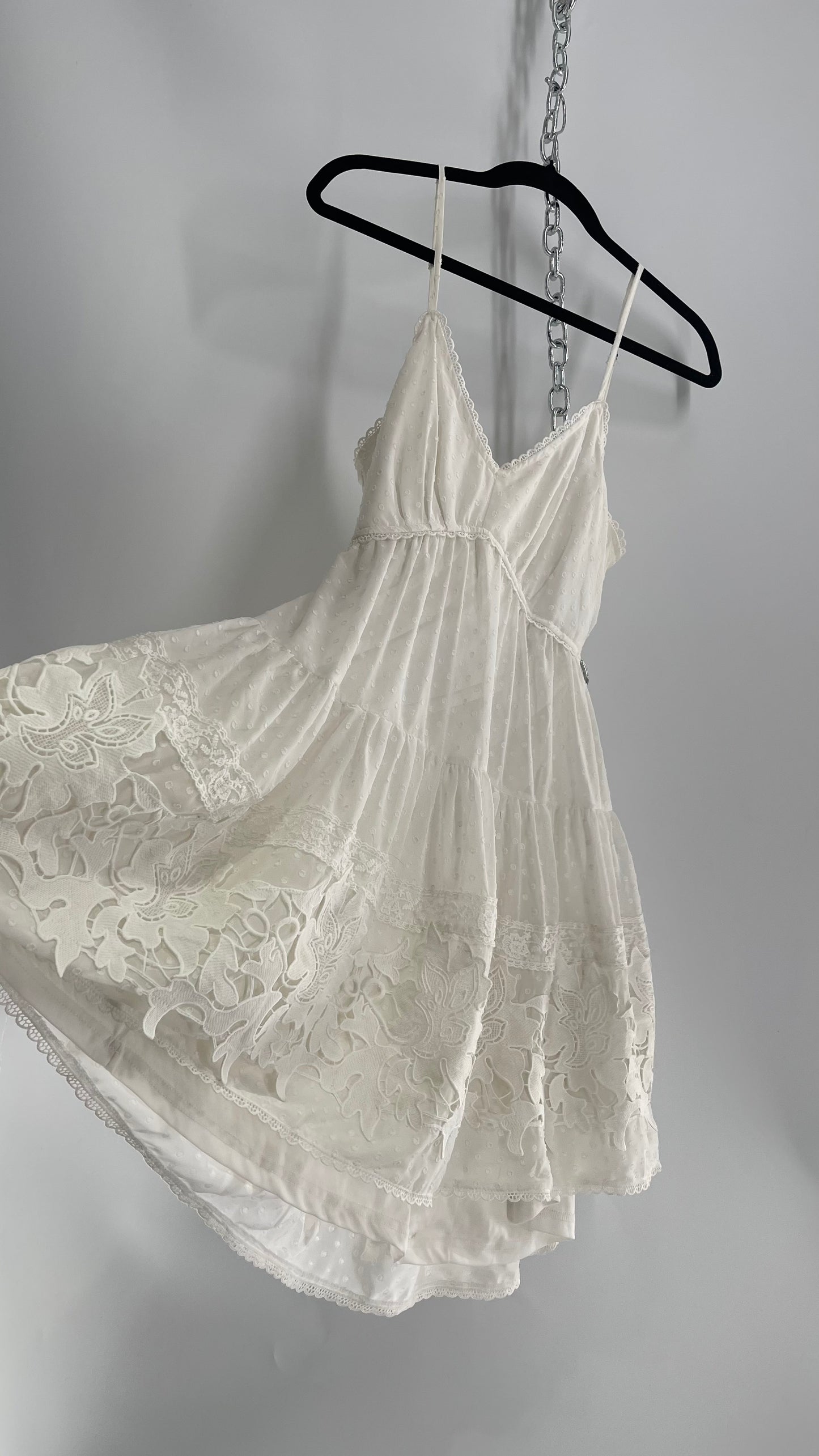 INA Voluminous White Tiered Open Back Mini Dress with Lace Trim (M)