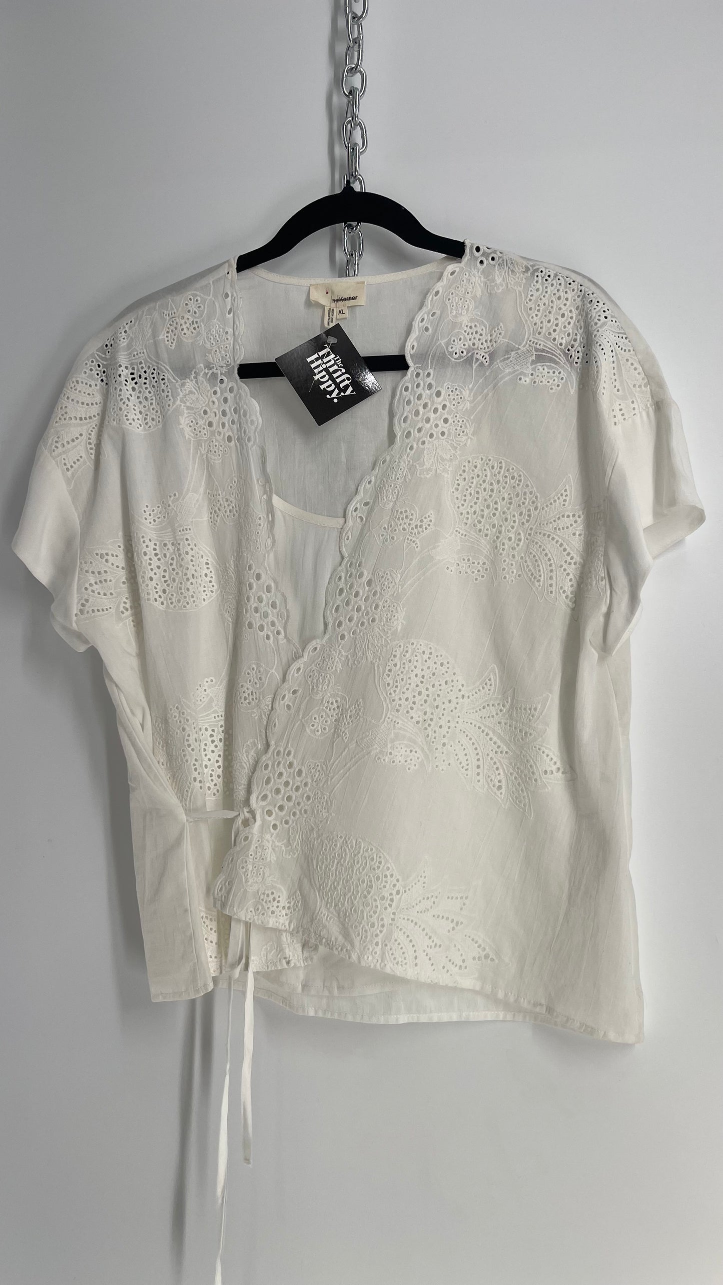 Anthropologie The Korner White Top with Eyelet Lace Scalloped Details (XL)