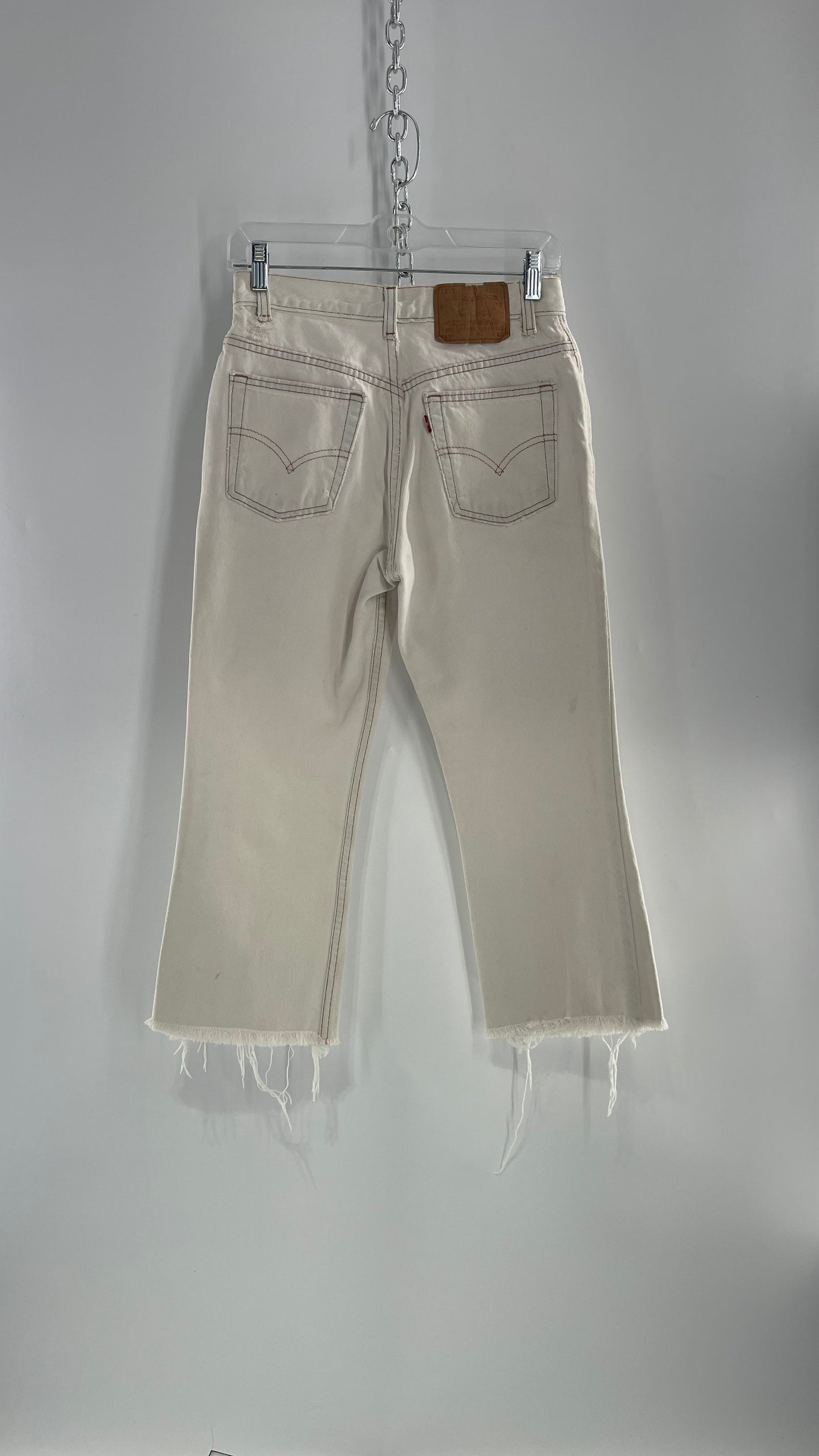 Vintage Levi’s 517 Distressed/Damaged White Denim Cropped Bootcut Jeans/Capri with Frayed Hem (2)
