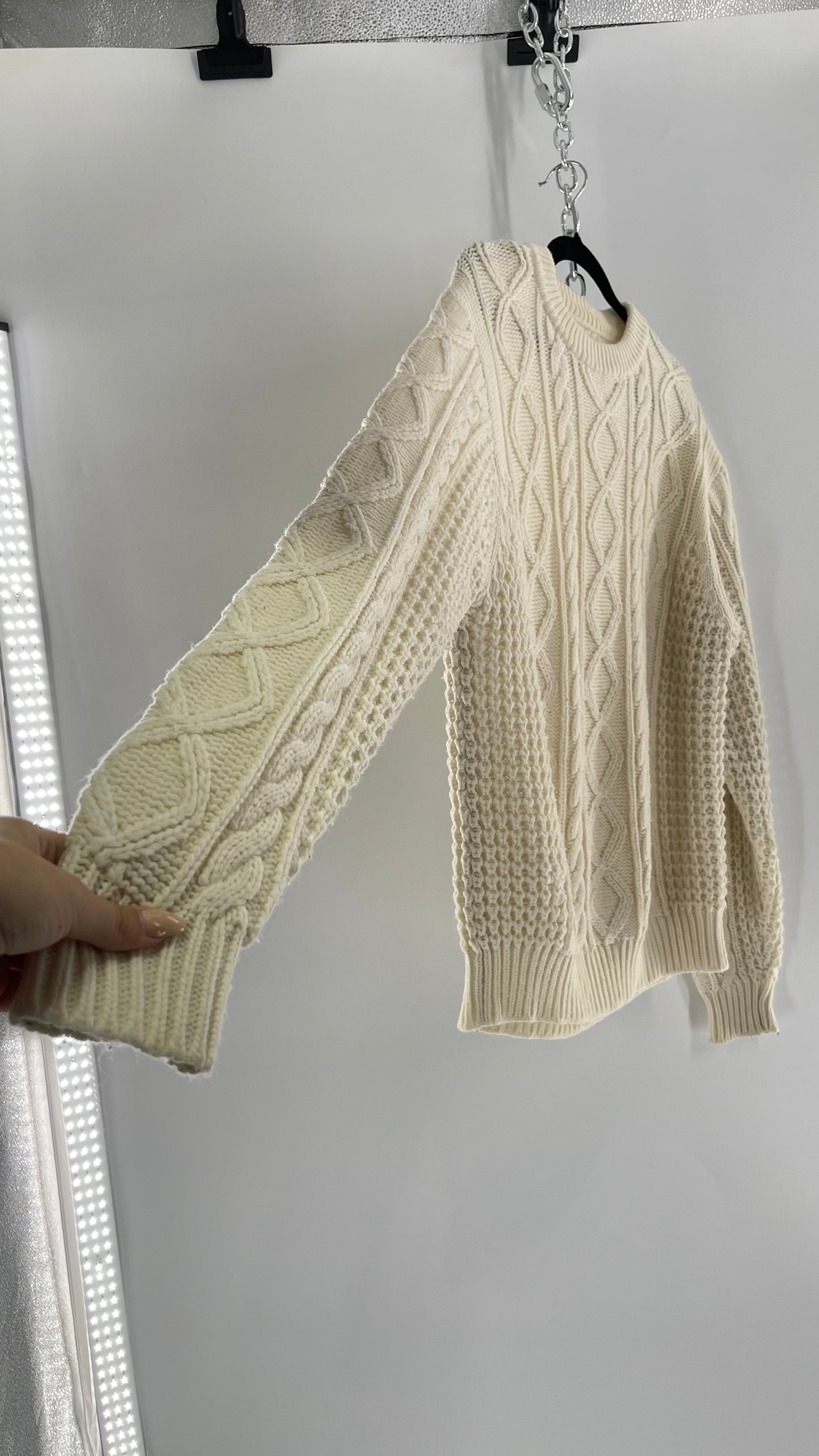 Vintage Ivory Cableknit Slouchy Sweater (Large)