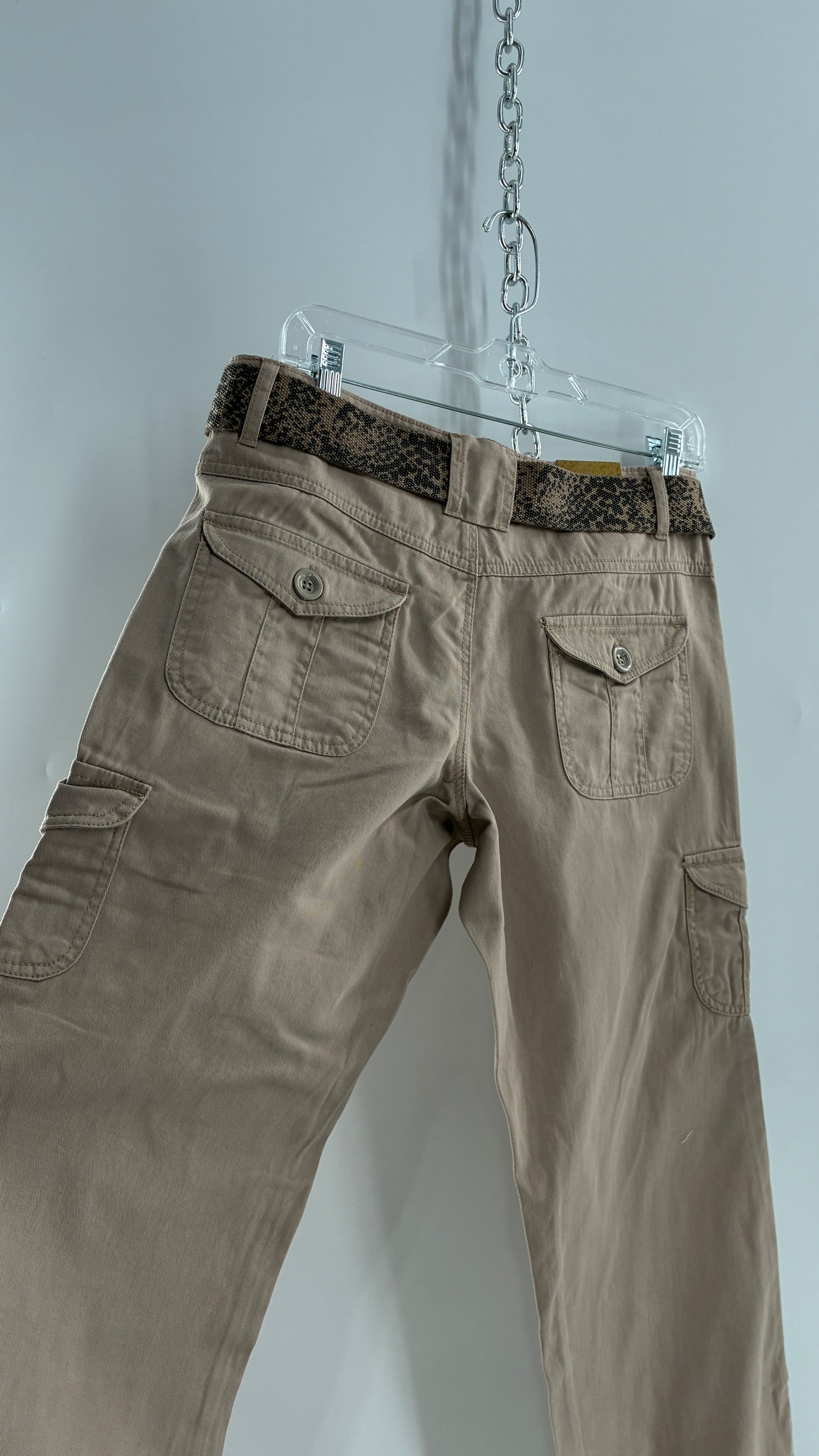 Deadstock Vintage MOKACHINO Tan Low Rise Cargos with Grommet Belt and Zipper Details (4,10)