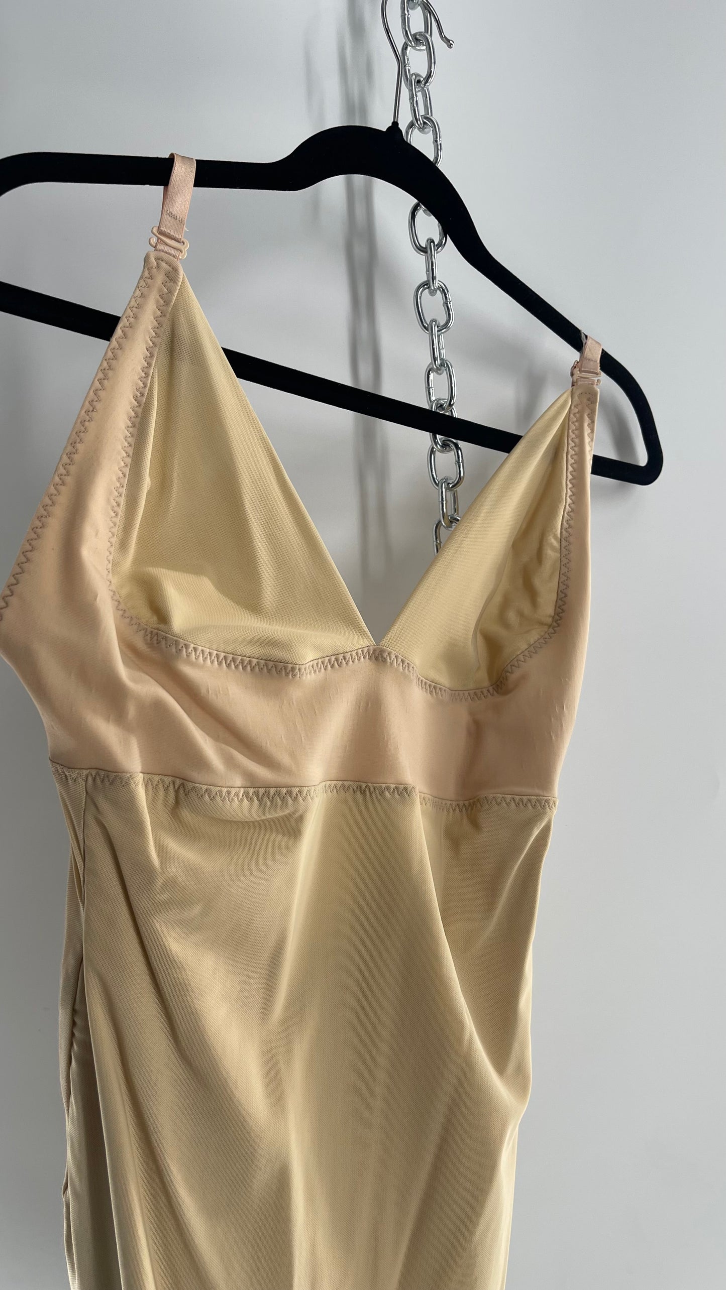 Yummie Beige Two Faced Tech Control Shapewear Mini (Large)