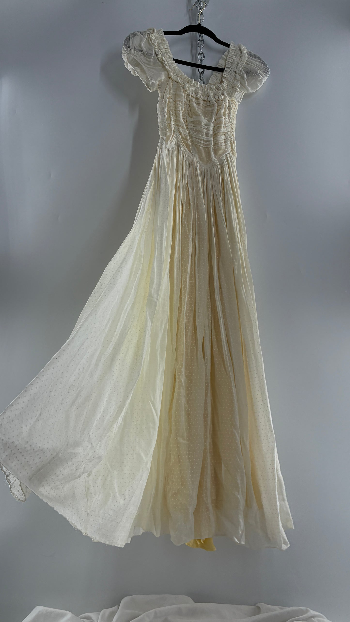 Vintage 1970s Off White Cotton Handmade Maxi Dress with Ruched Bodice, Puff Sleeves, and Polka Dot Texture (XS/S)