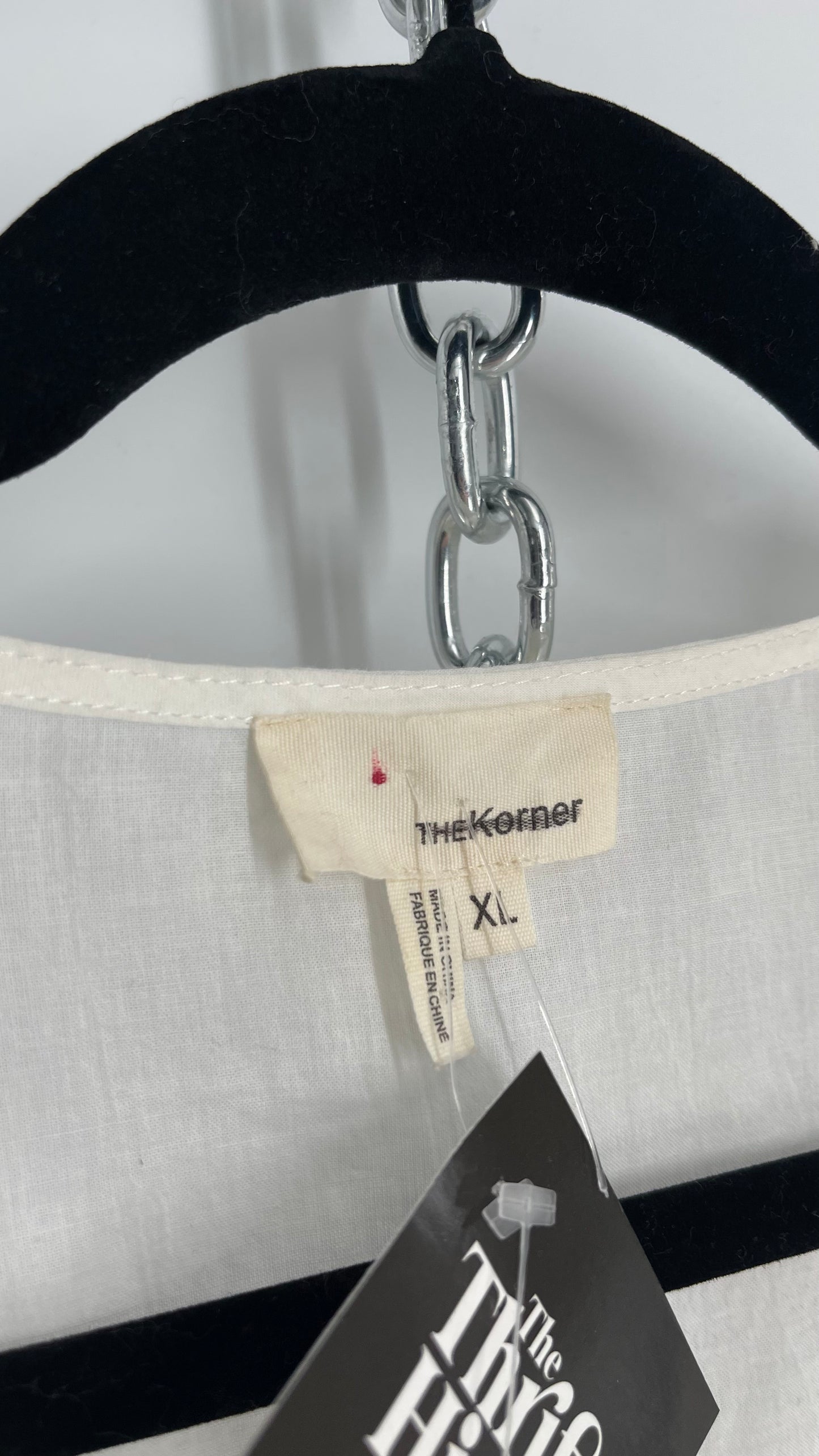 Anthropologie The Korner White Top with Eyelet Lace Scalloped Details (XL)