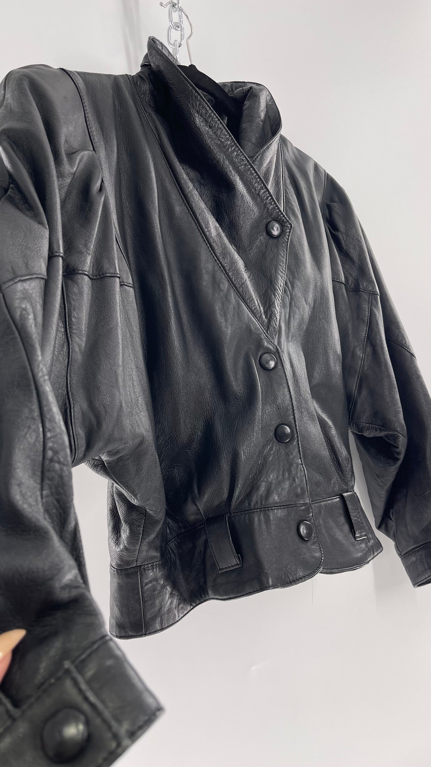 Vintage Black Leather Cropped Motorcycle Jacket (Medium)