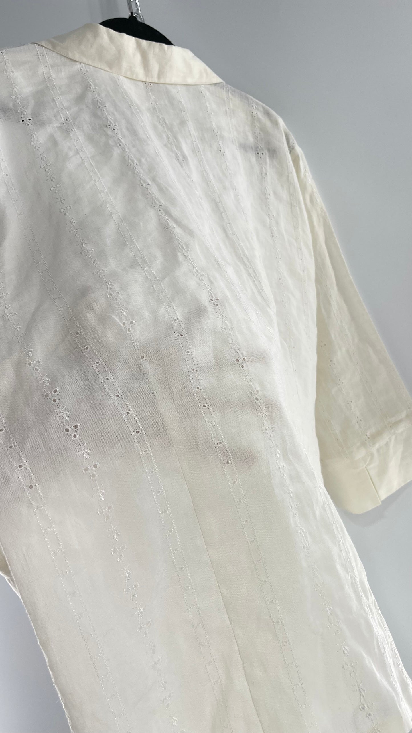 Sarah Spencer Off White 100% Embroidered Linen Blouse with Tags Attached (3X)
