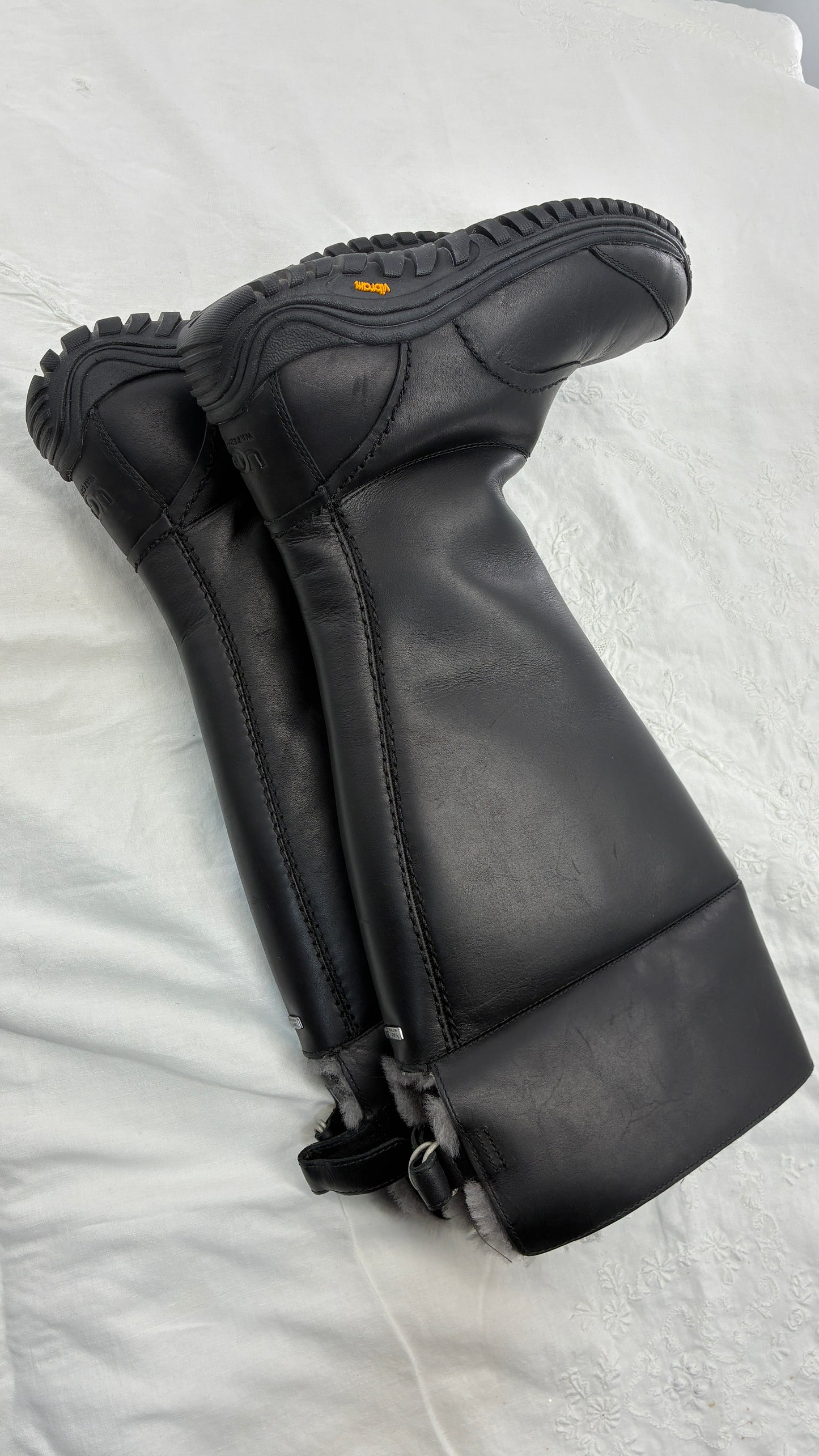 Vintage UGG Miko Thick Industrial Leather Chunky Boot (8)