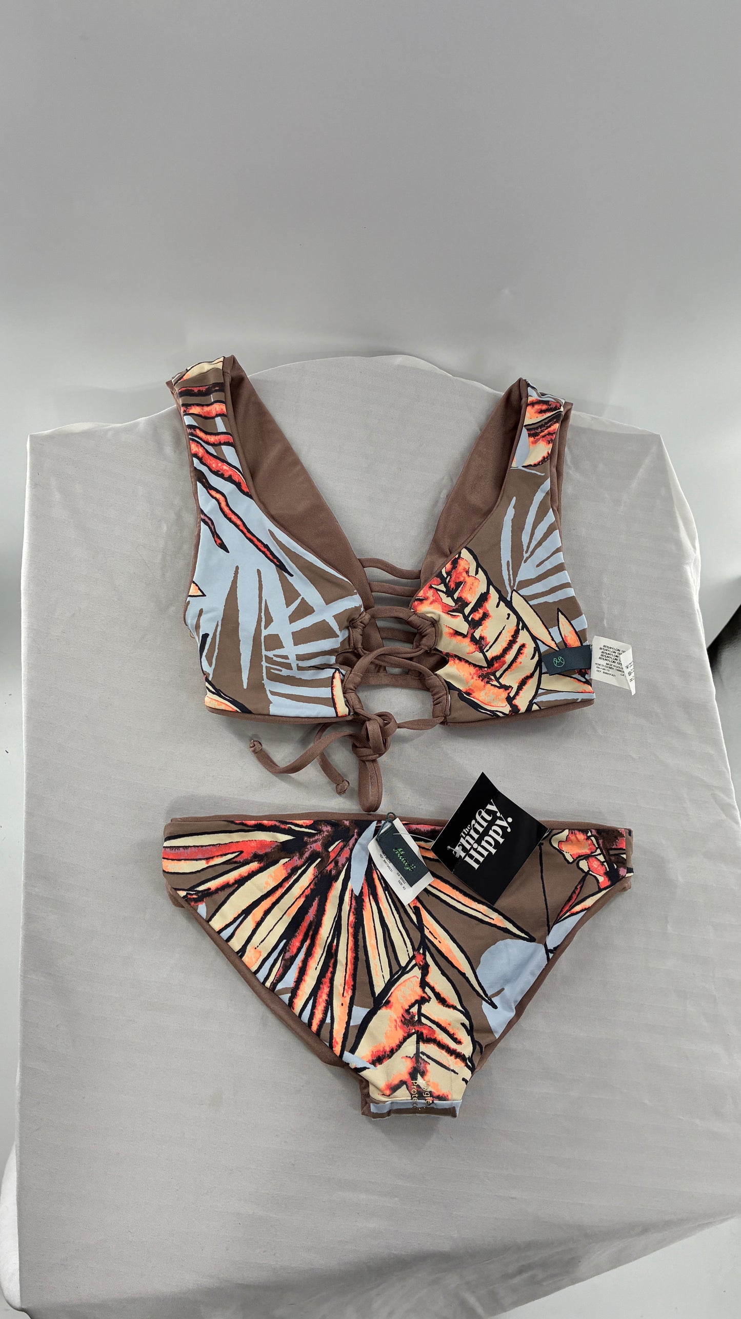 NWOT MAAJI Tan and Tropical Patterned Reversible Swim Set (L Top, XS Bottoms)
