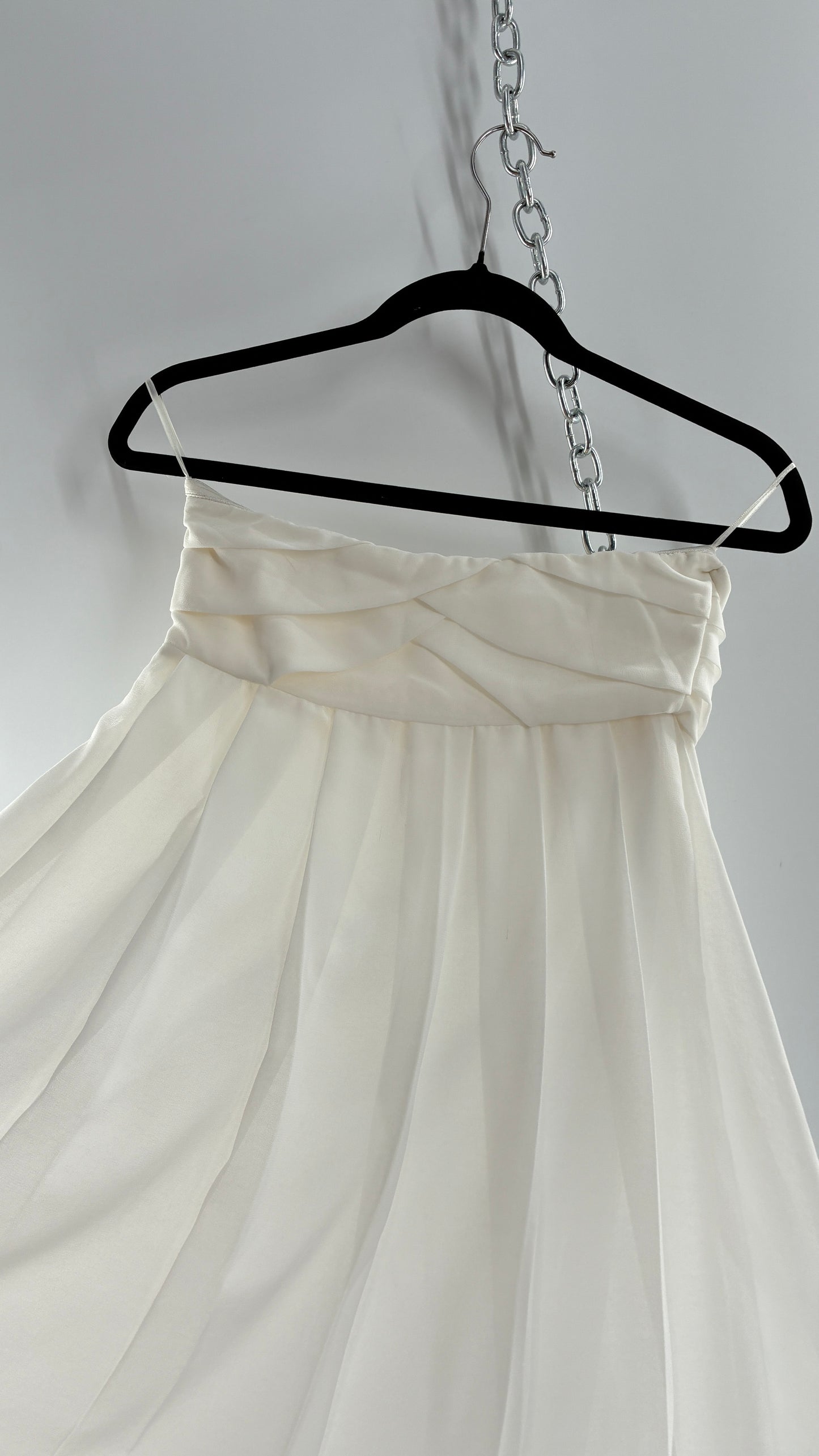 Deadstock Vintage 1990 YA LOS ANGELES White Vented Mini Dress with Petal Appliqué Detail (Medium)