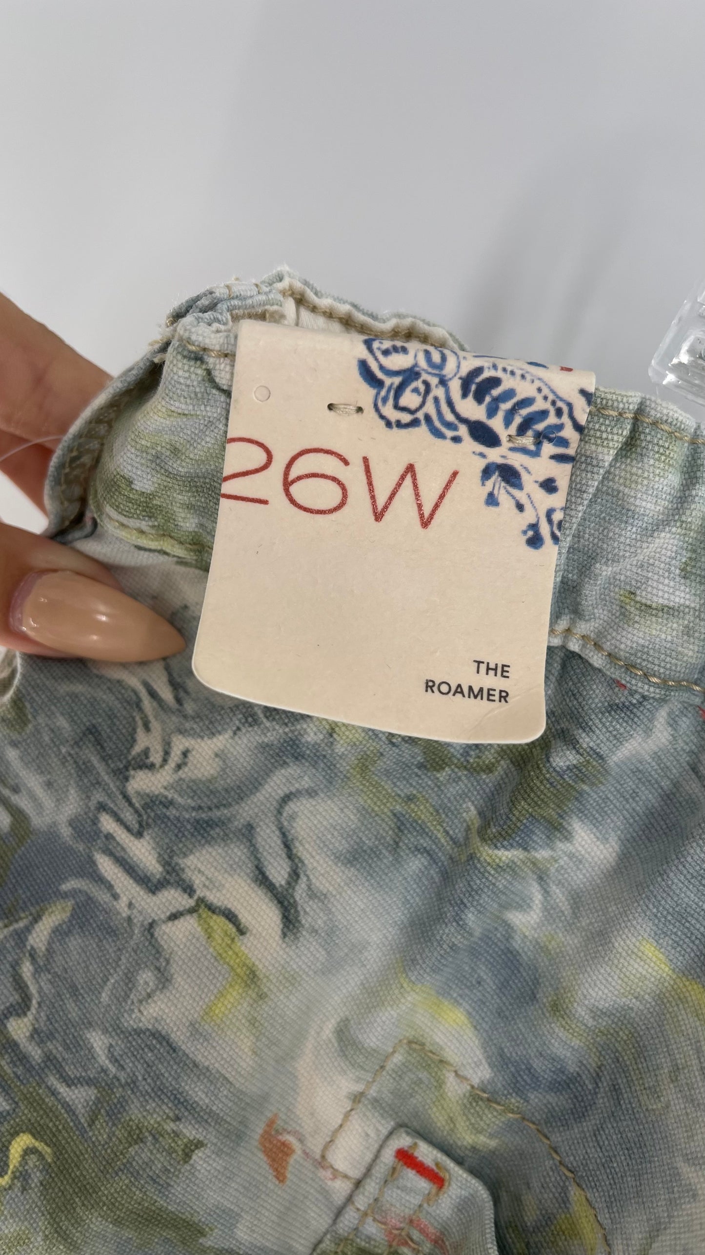 Pilcro Anthropologie Lilly Pad Pond Painted Water Color Cargos (26W)