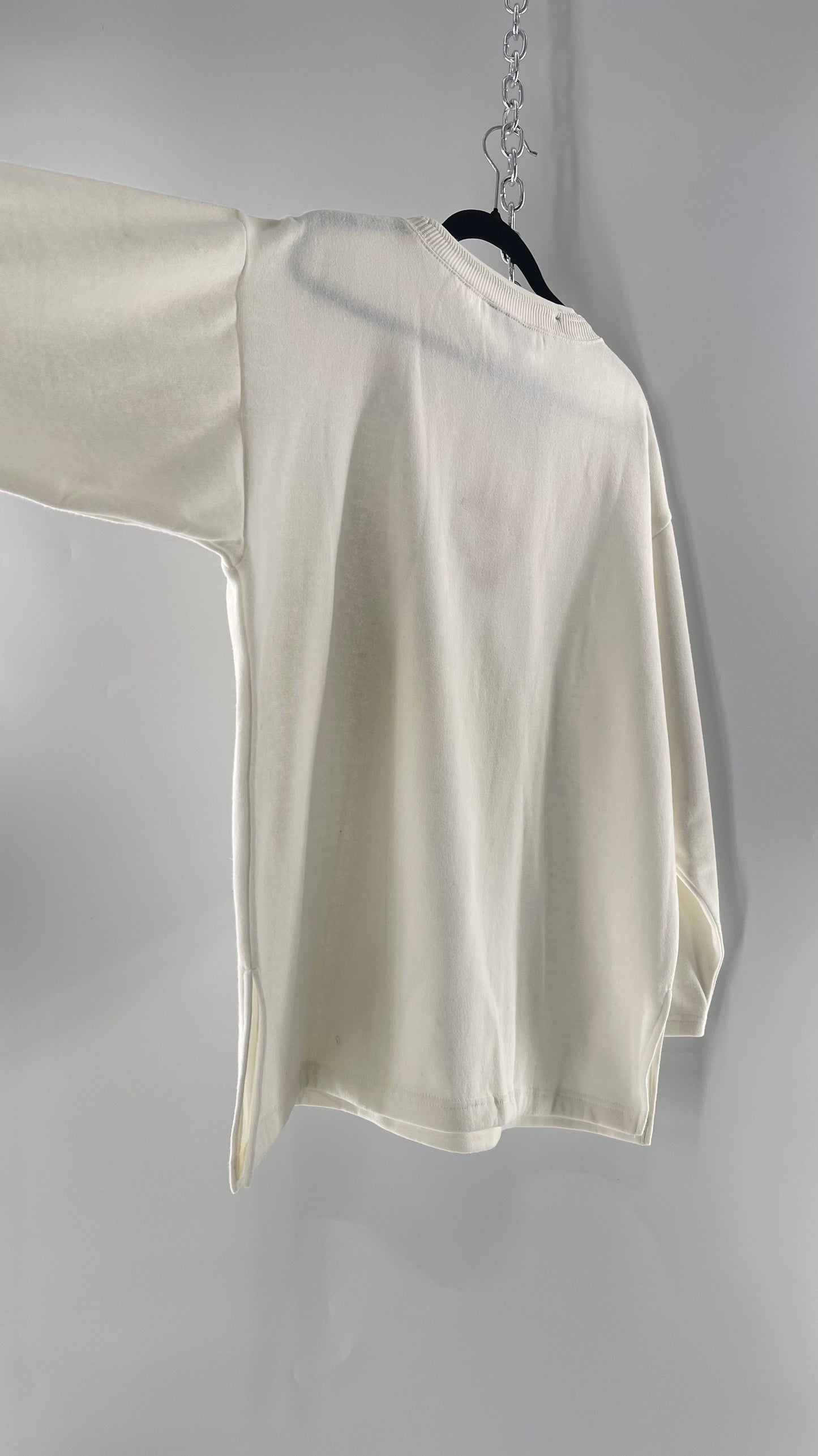 Deadstock 1990s Vintage Pebble Court Pink Rose Embroidered Heart Ivory Crewneck (Large)