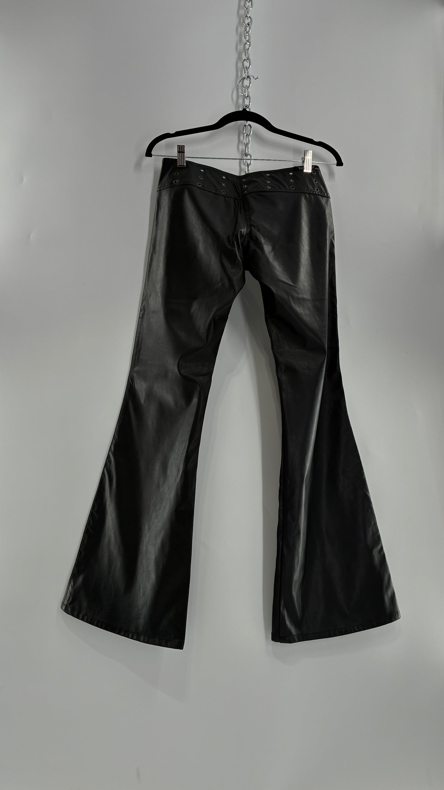 Vintage Toba&Co Tobacco Faux Leather Low Rise Zip Front Kick Flares with Wide Grommet Covered Bronze Circle Buckle Belt (S)