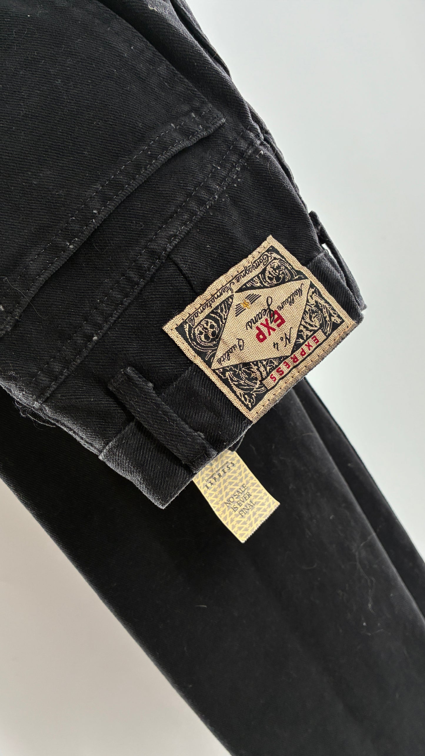 Deadstock Vintage 1980s EXPRESS Black High Waisted Mom Jean (5/6)