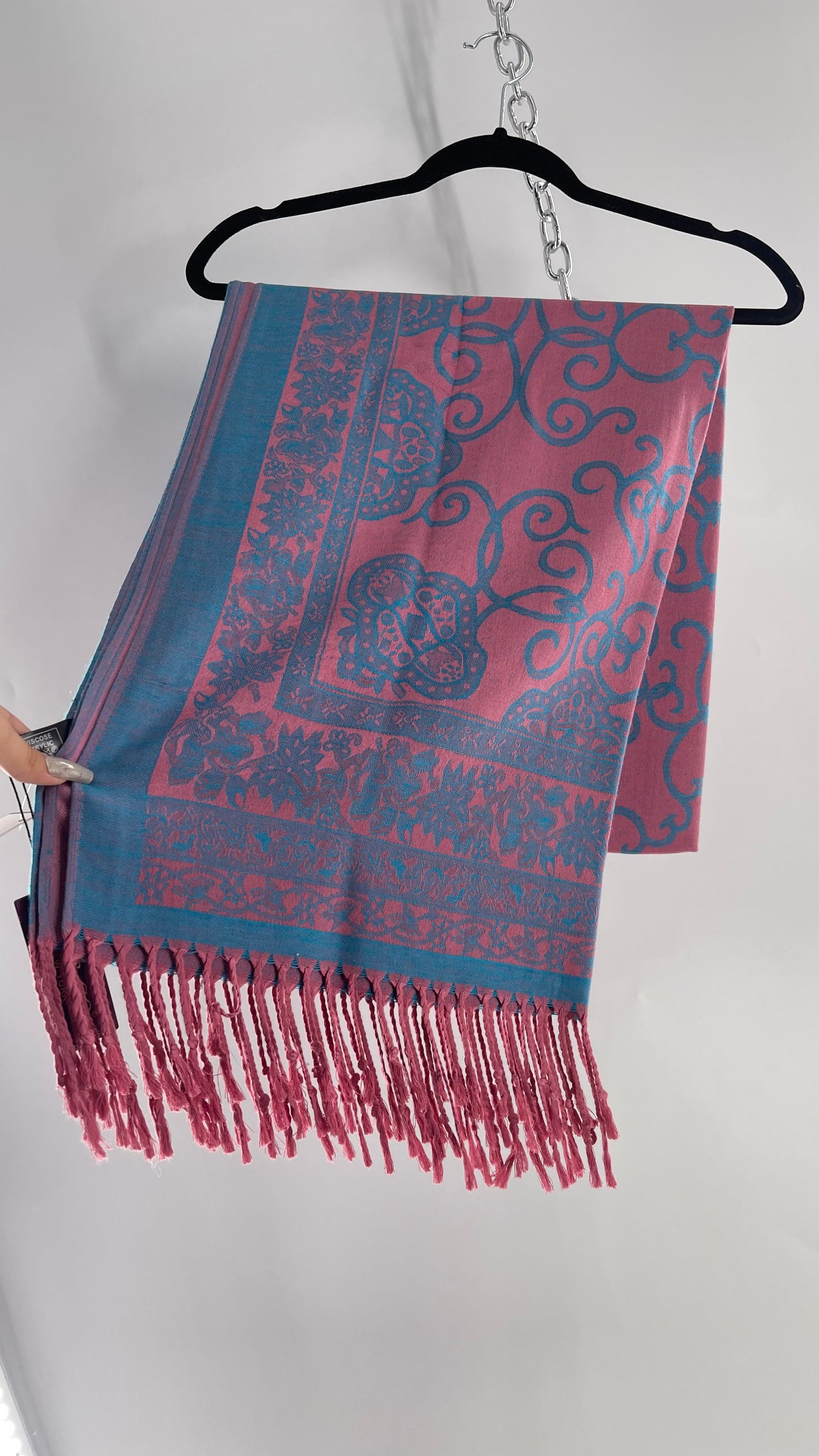 Deadstock Vintage Go & Go NEW YORK Voluminous Pink/Blue with Tassels and Tags Attached