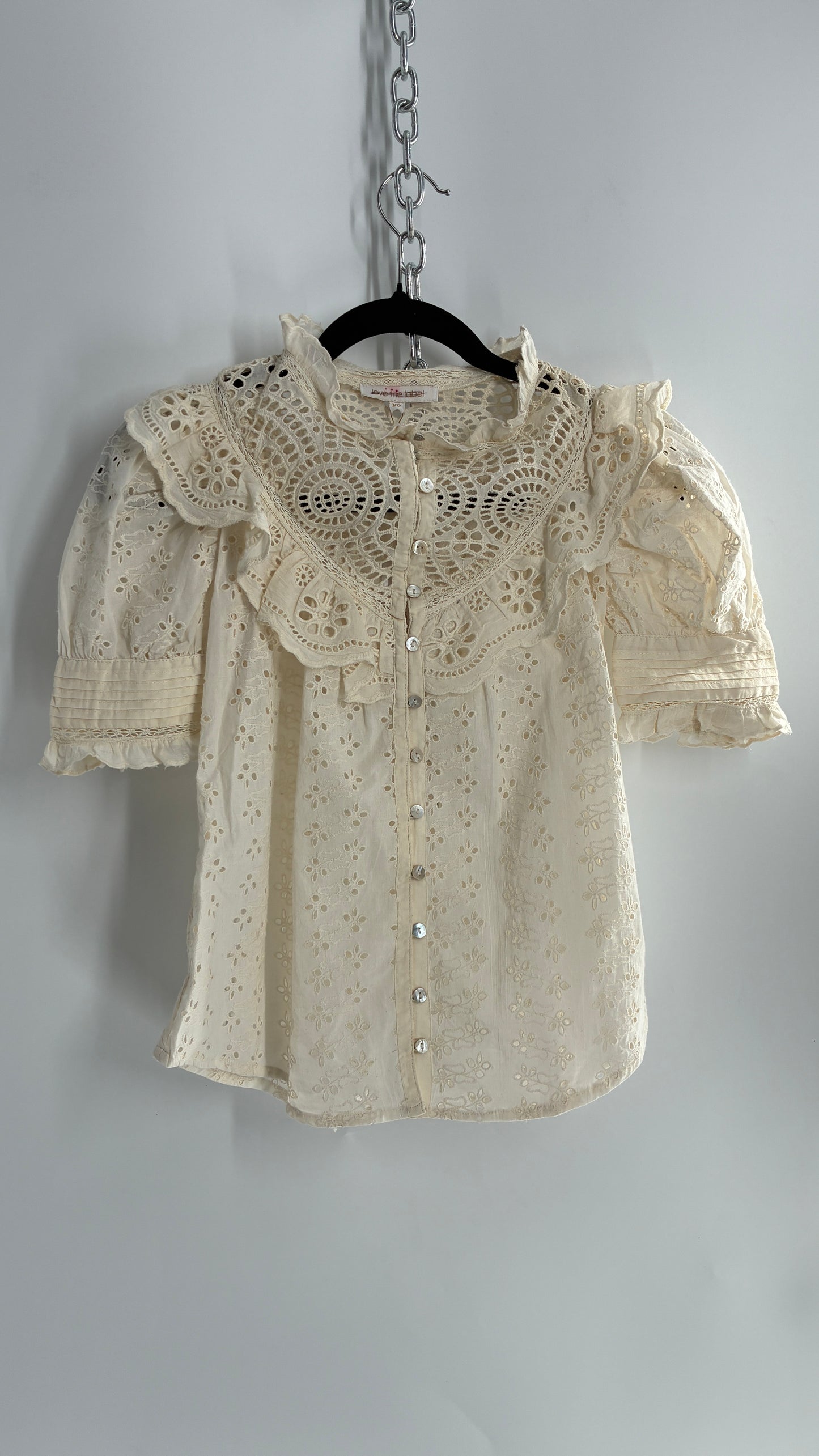 Love the Label Off White Button Front Puff Sleeve, Lace Eyelet Blouse (XS)