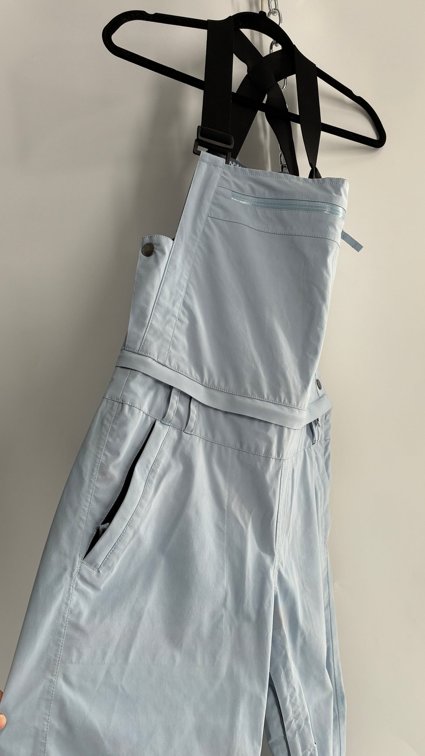 BILLABONG Light Blue Snowboarding Jumpsuit with Detachable Overalls (Small)