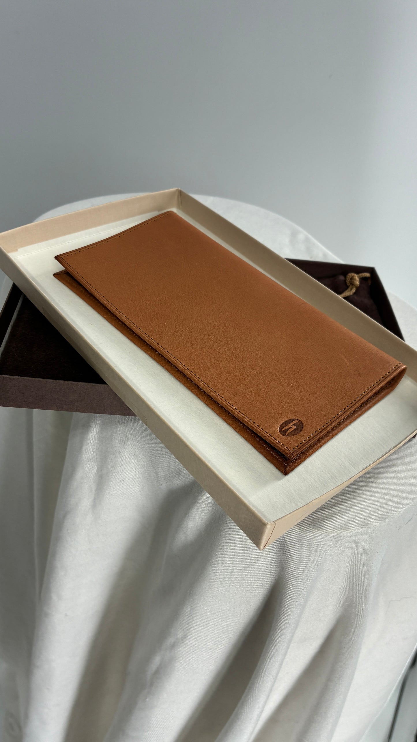 Vintage Hartmann Brown Leather Wallet with Paperwork and Original Box