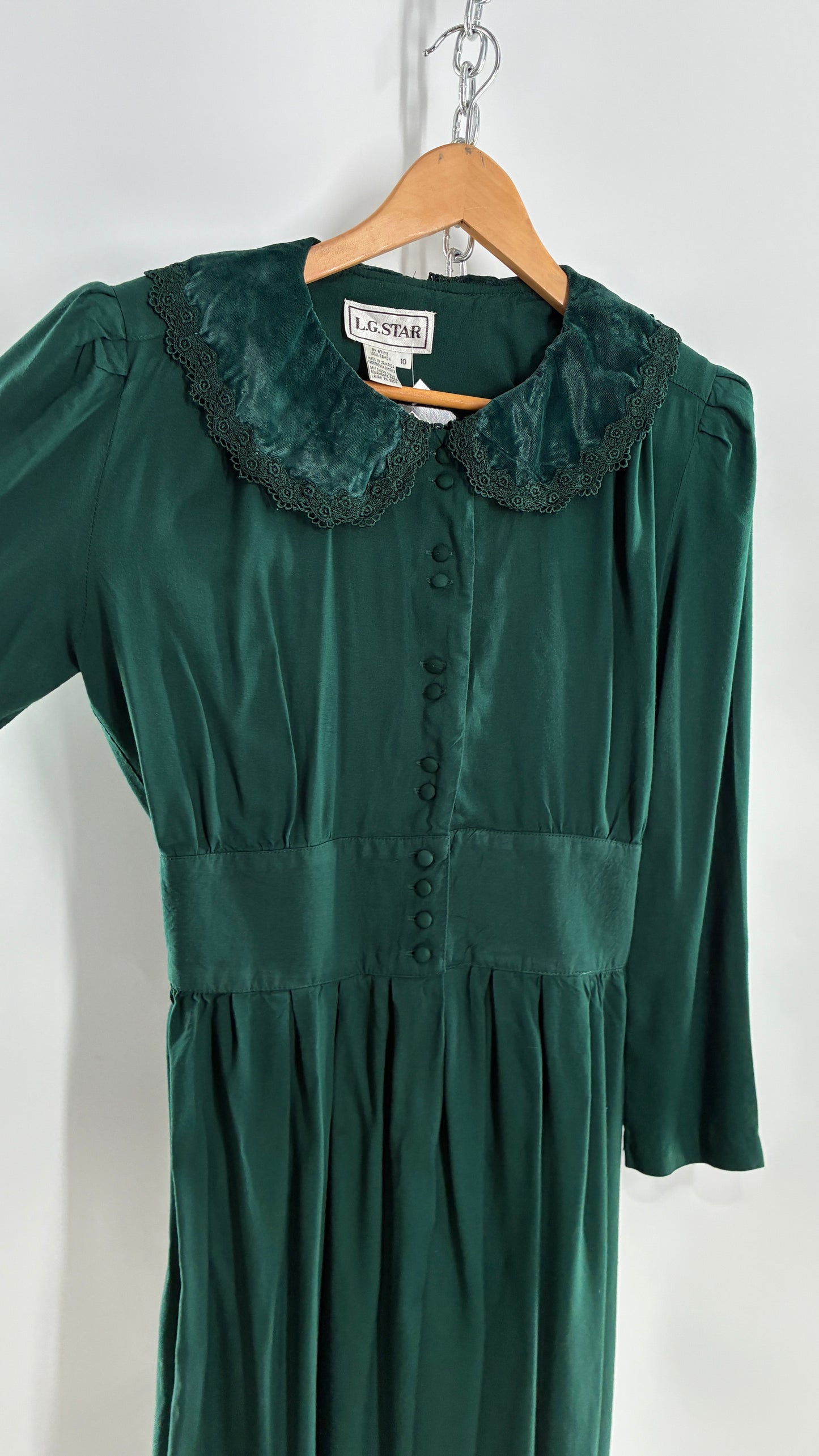 Vintage 1960s LG Star Forest Green Button Front, Velvet Collar Gown (10)