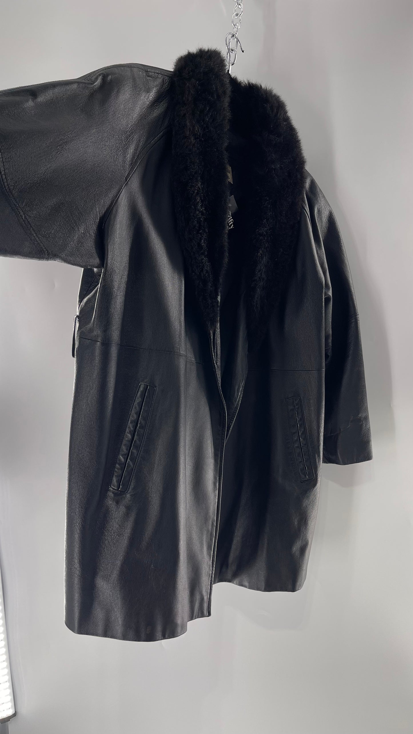FITZWRIGHT Vintage Black Leather Coat with New Zealand Opposum Fur Collar and Faux Fur Belt (C)(Large)