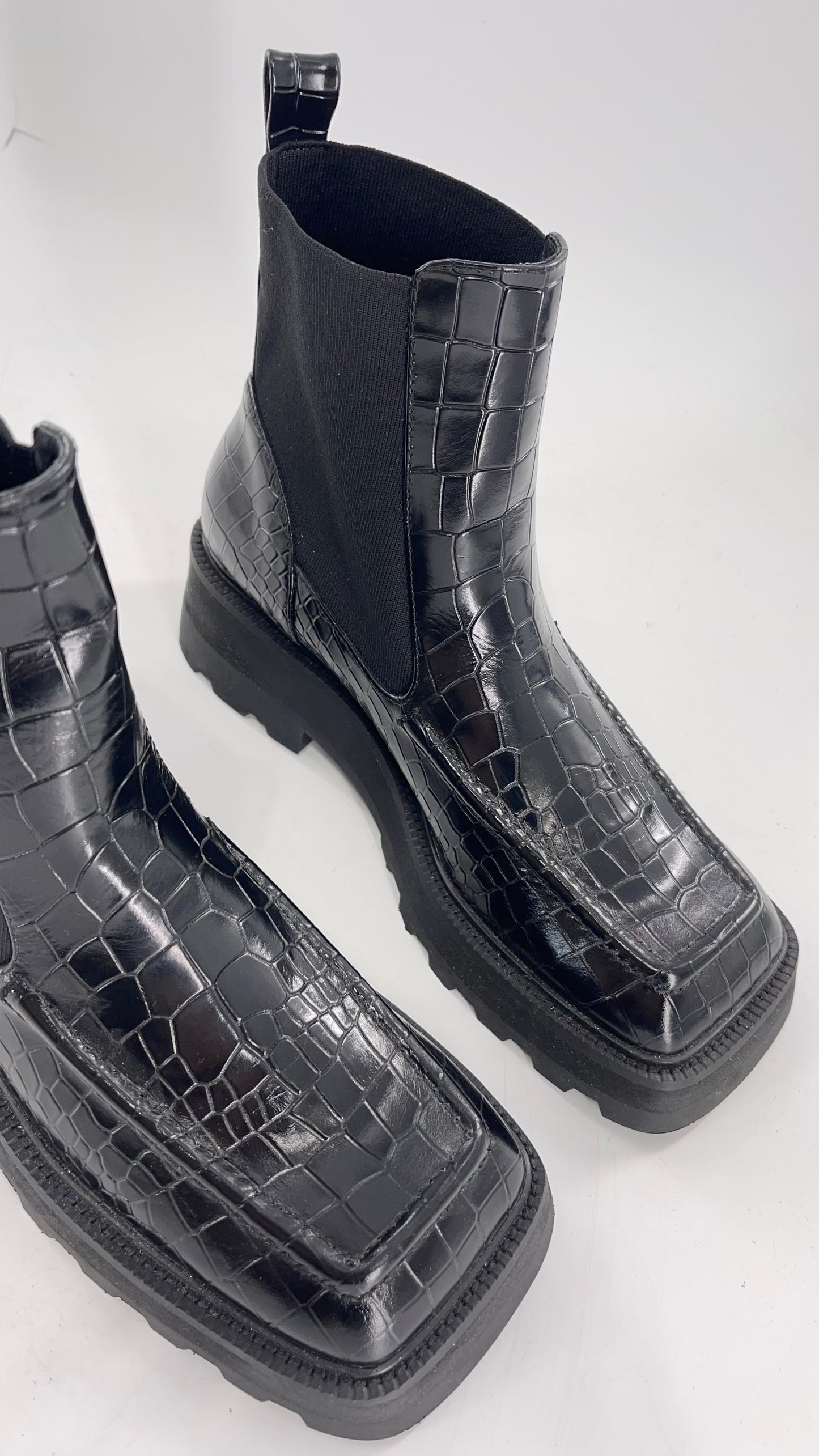 INTENTIONALLY Black Patent Crocodile Embossed Extreme Square Toe Boots (10)