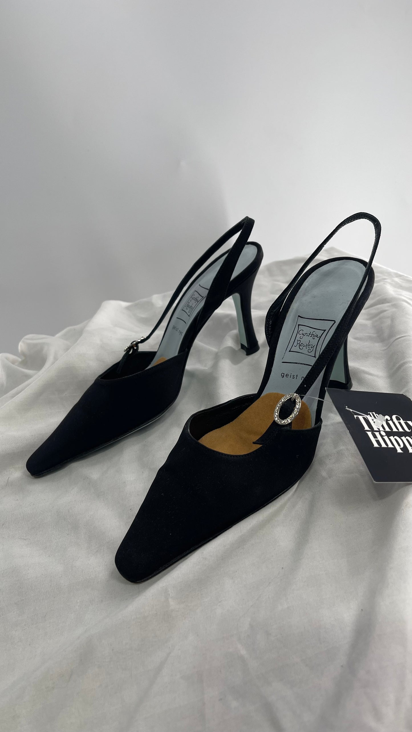 Vintage Cynthia Rowley Slingback Black Pointed Toe Kitten Heels with Rhinestone Beret (6)