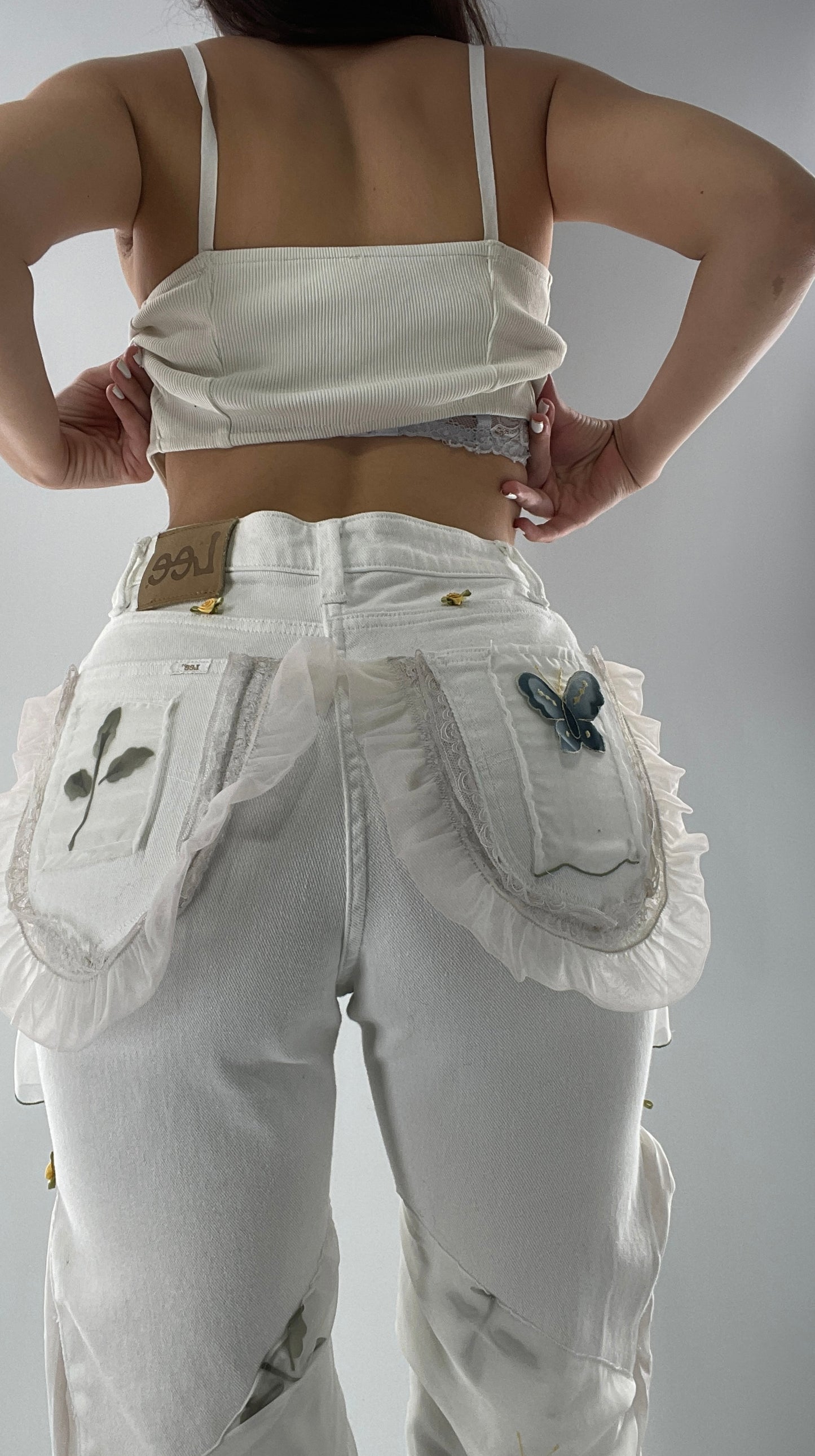 Remade Upcycled Lee White Jeans with Drawstring Adjustable Length, Lace Trim Pockets, Embroidery and Appliqué Details (27)