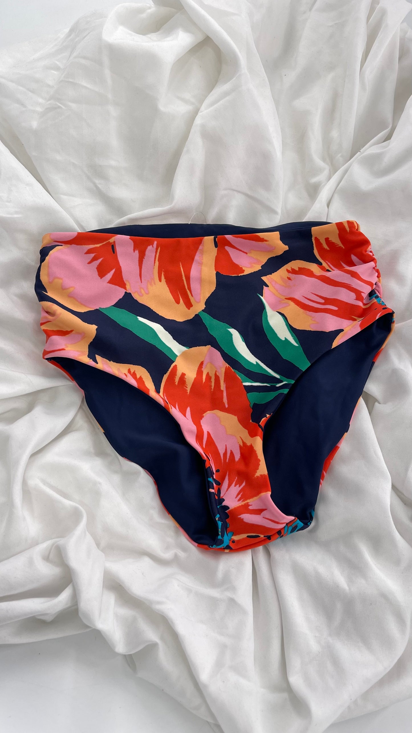 AERIE Reversible Navy Blue Mid Rise Full Coverage Floral Bottoms NWOT (Small)