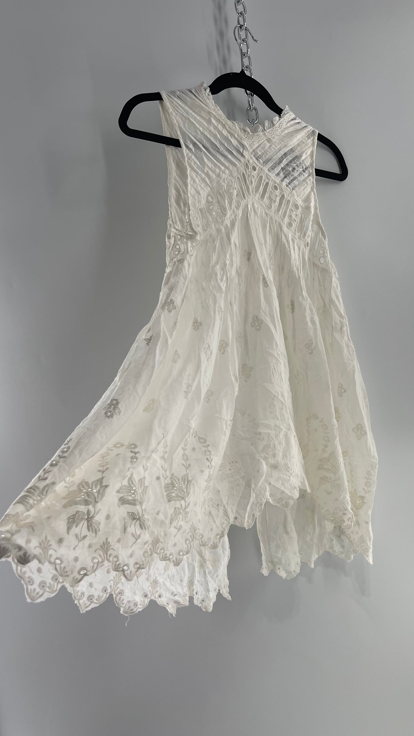 Free People White Cotton Eyelet Embroidered Lace Tank with Pleating, Buttoned and Slit Back (Small)