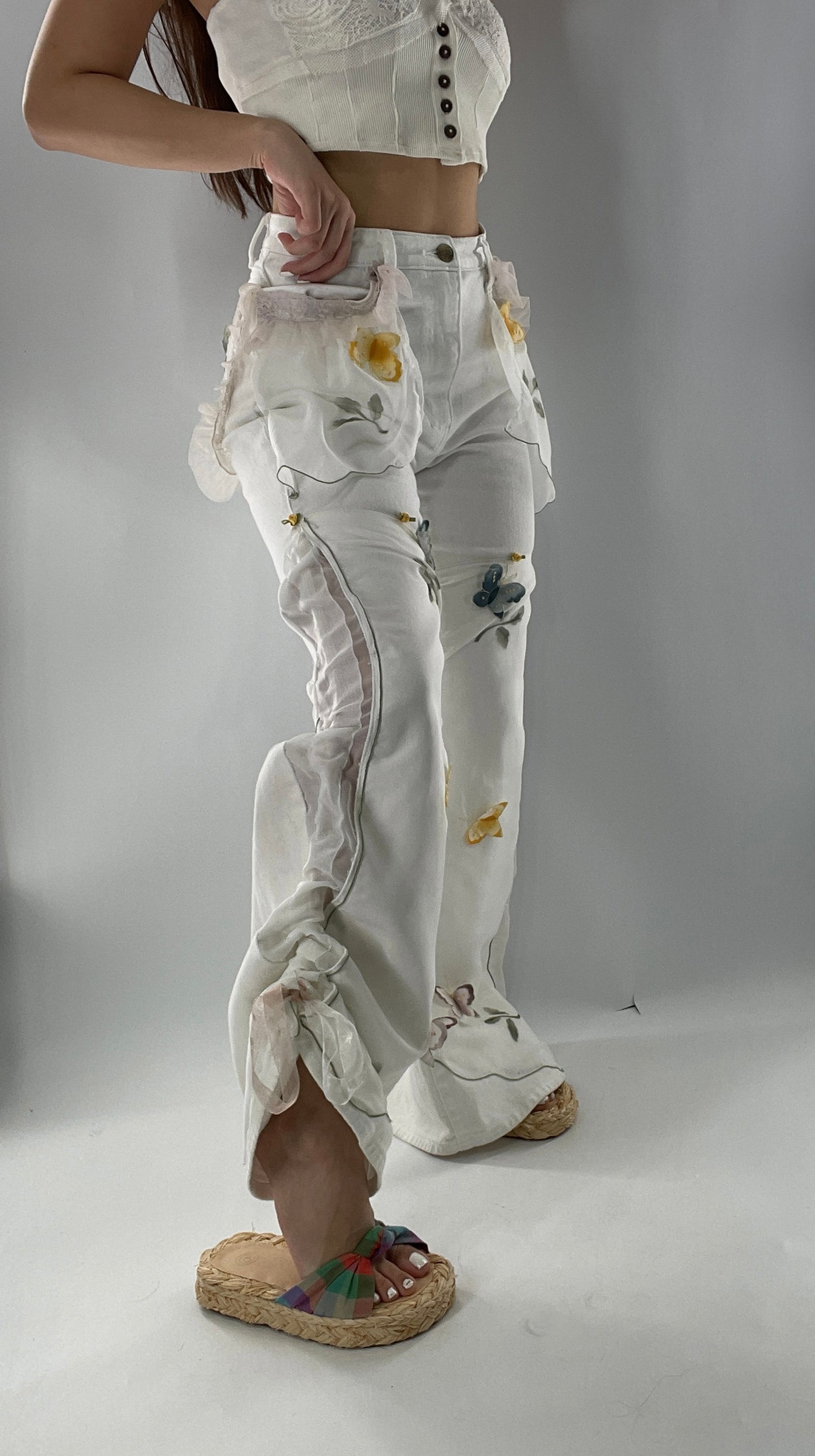 Remade Upcycled Lee White Jeans with Drawstring Adjustable Length, Lace Trim Pockets, Embroidery and Appliqué Details (27)
